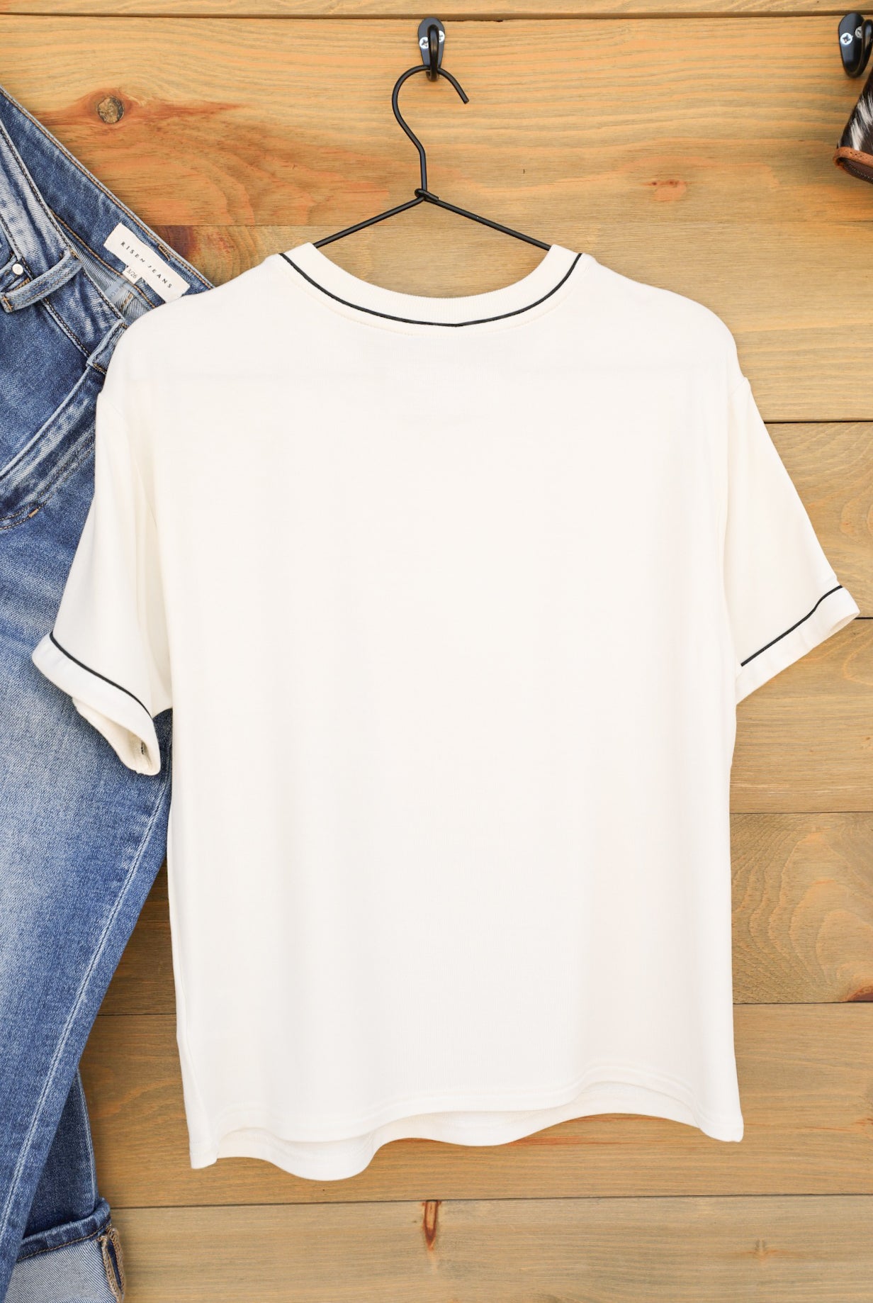 Anne Top-Shirts-Crooked Horn Company, Online Women's Fashion Boutique in San Tan Valley, Arizona 85140