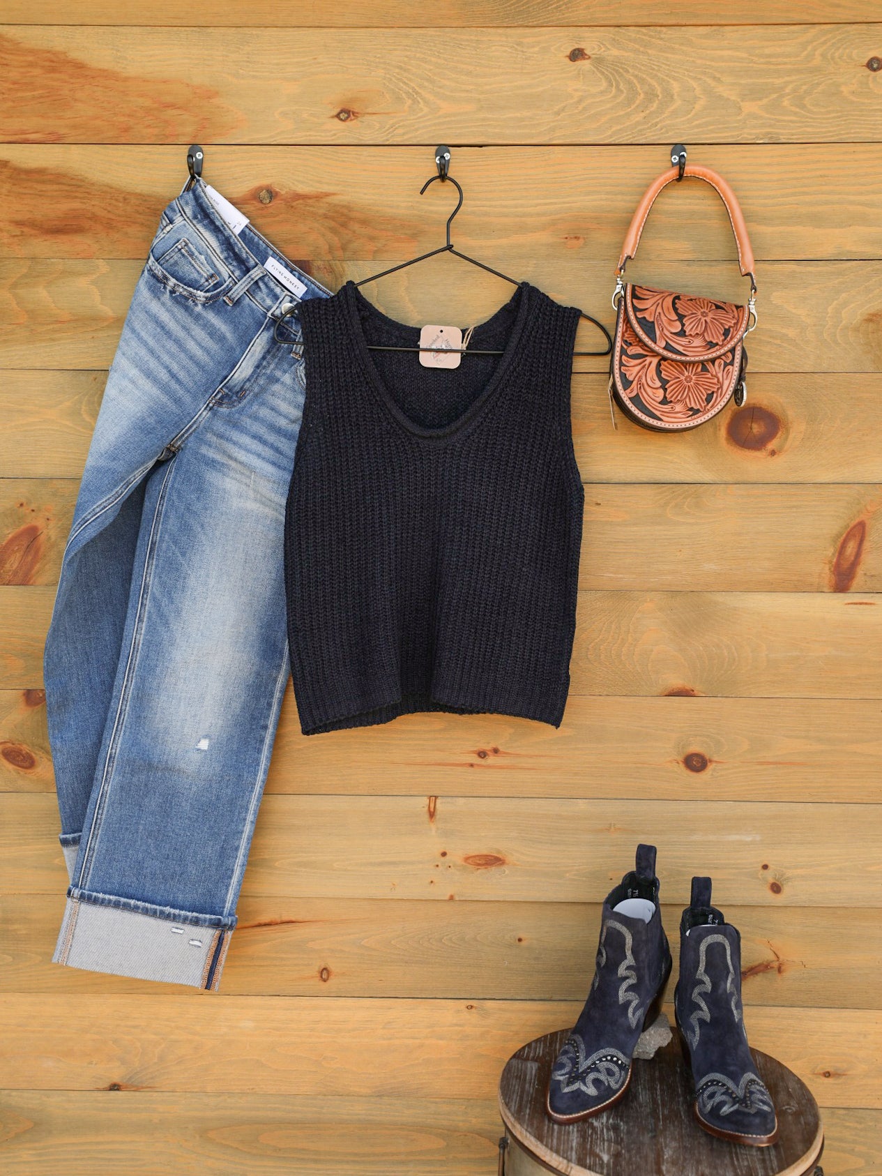 Onida Top-Shirts-Crooked Horn Company, Online Women's Fashion Boutique in San Tan Valley, Arizona 85140