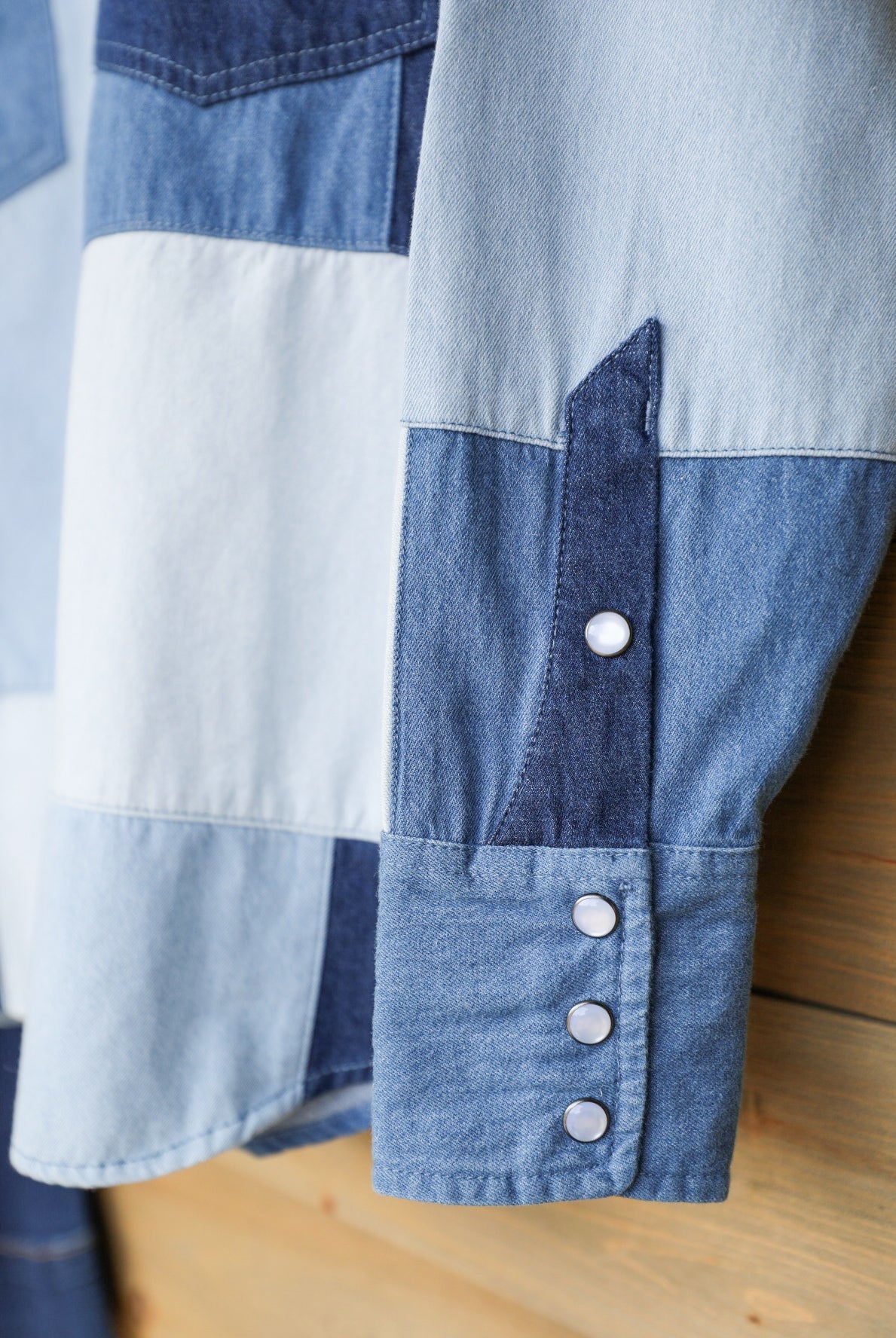 Olly Top-Shirts-Crooked Horn Company, Online Women's Fashion Boutique in San Tan Valley, Arizona 85140