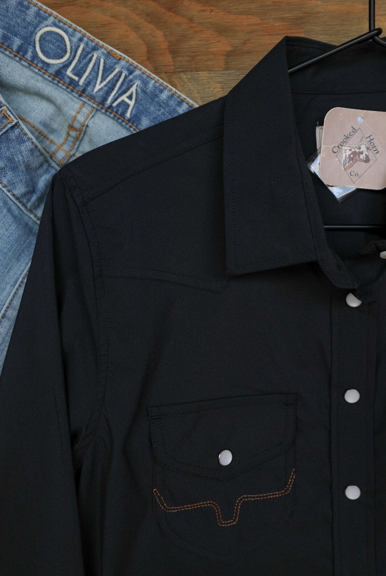 Skeeter Top-Shirts-Crooked Horn Company, Online Women's Fashion Boutique in San Tan Valley, Arizona 85140