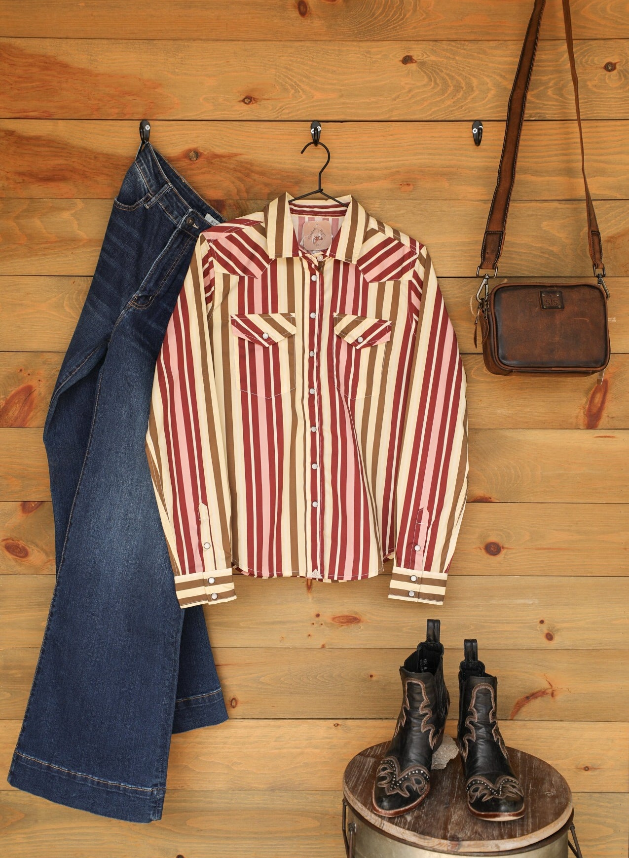 Kai Top-Shirts-Crooked Horn Company, Online Women's Fashion Boutique in San Tan Valley, Arizona 85140