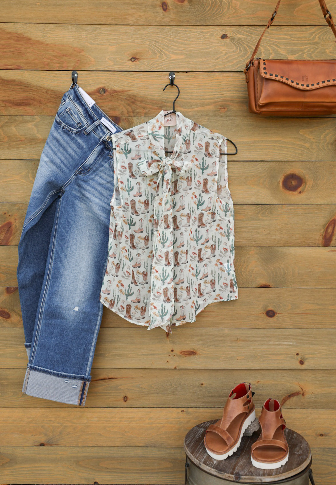 Emery Top-Shirts-Crooked Horn Company, Online Women's Fashion Boutique in San Tan Valley, Arizona 85140
