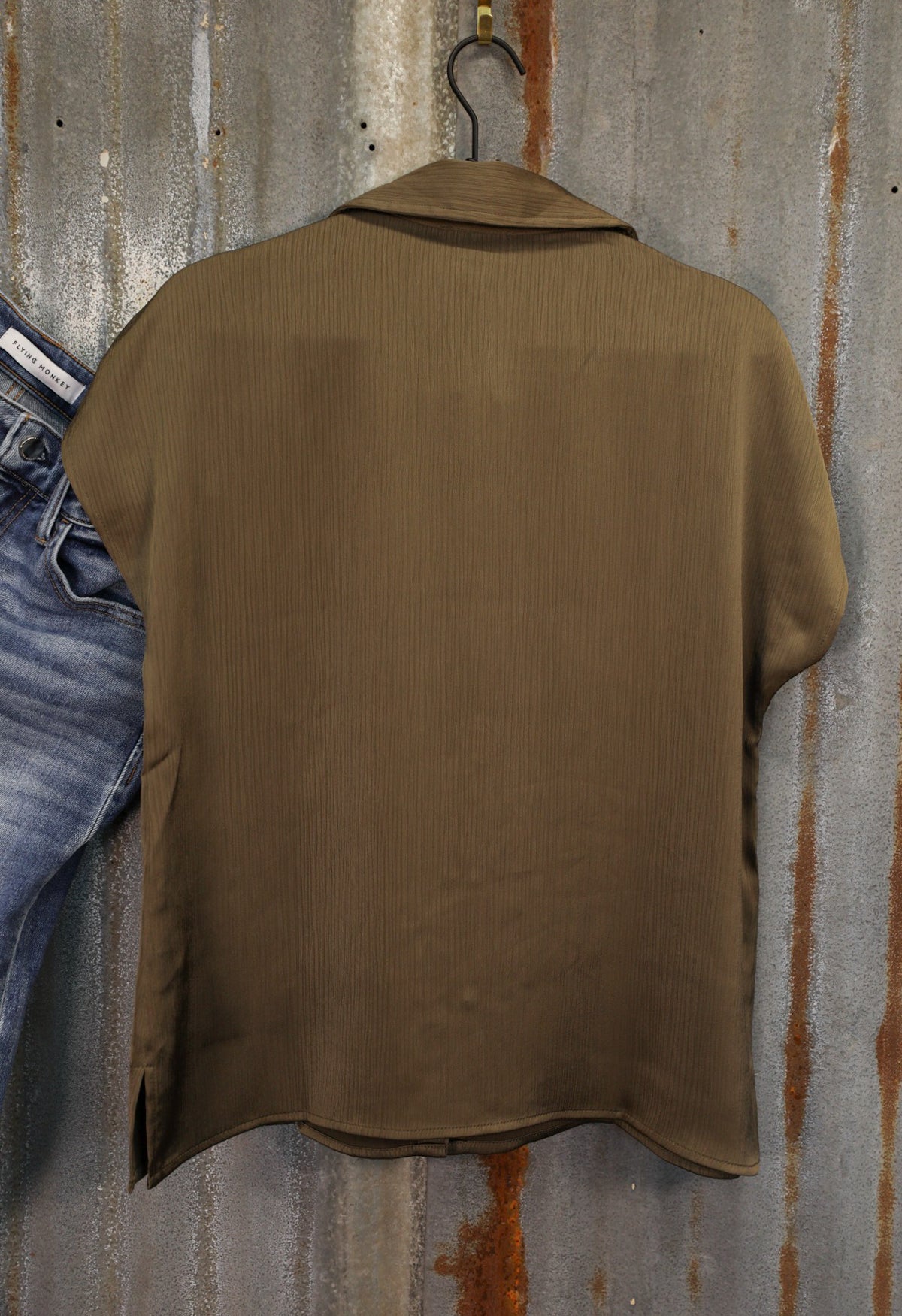 Roslyn Top-Shirts-Crooked Horn Company, Online Women's Fashion Boutique in San Tan Valley, Arizona 85140