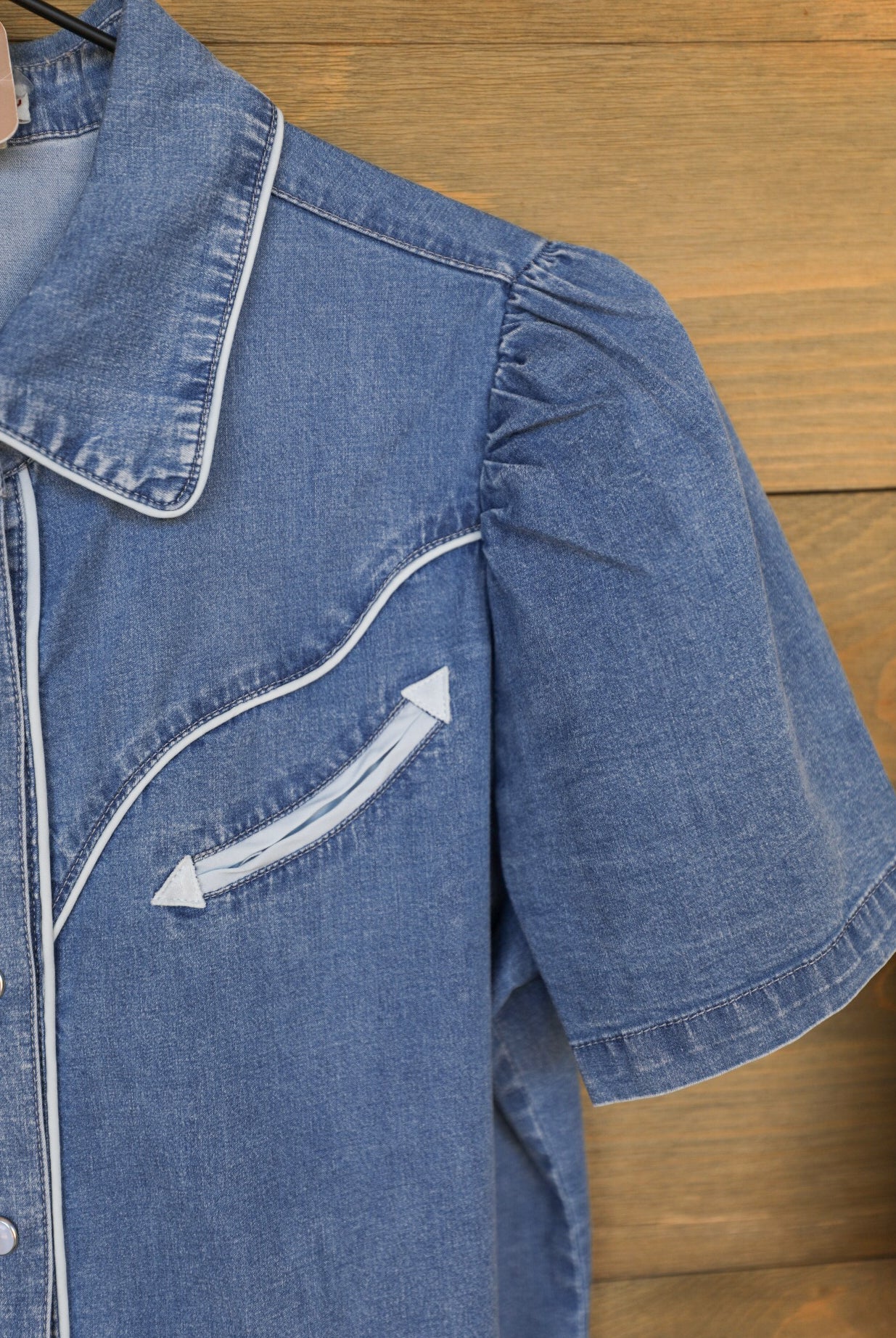 Summerset Top-Shirts-Crooked Horn Company, Online Women's Fashion Boutique in San Tan Valley, Arizona 85140