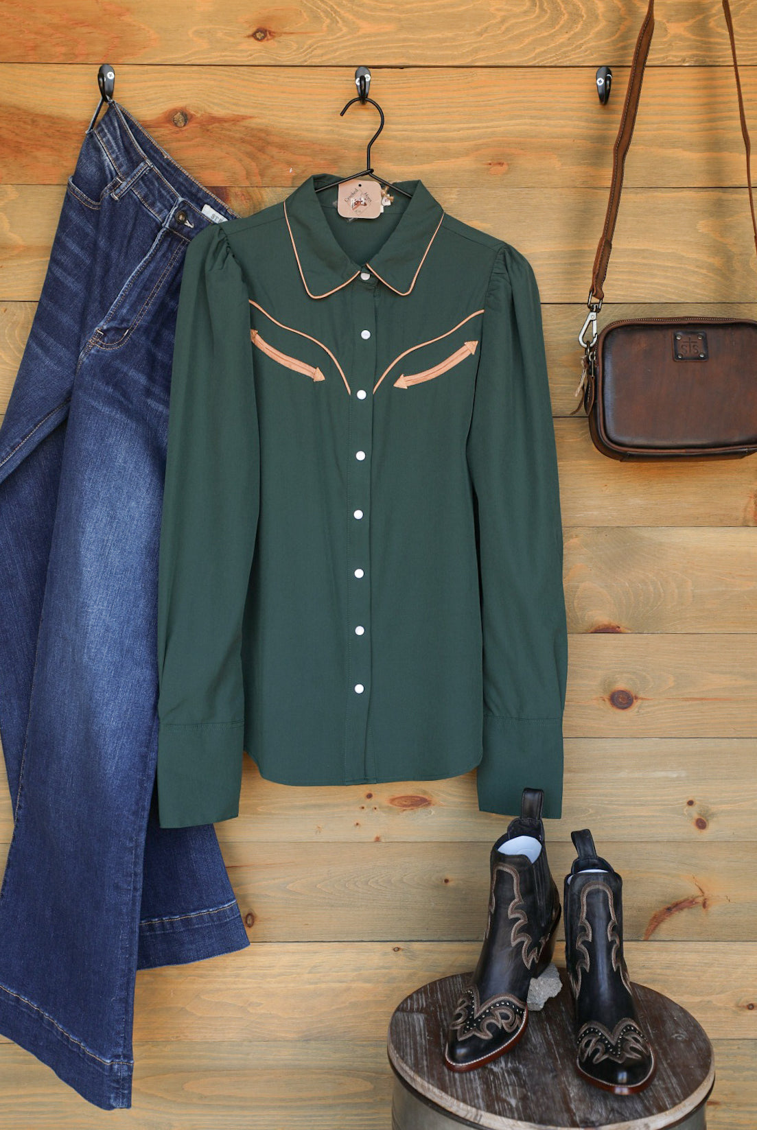 Sioux Falls Top-Shirts-Crooked Horn Company, Online Women's Fashion Boutique in San Tan Valley, Arizona 85140