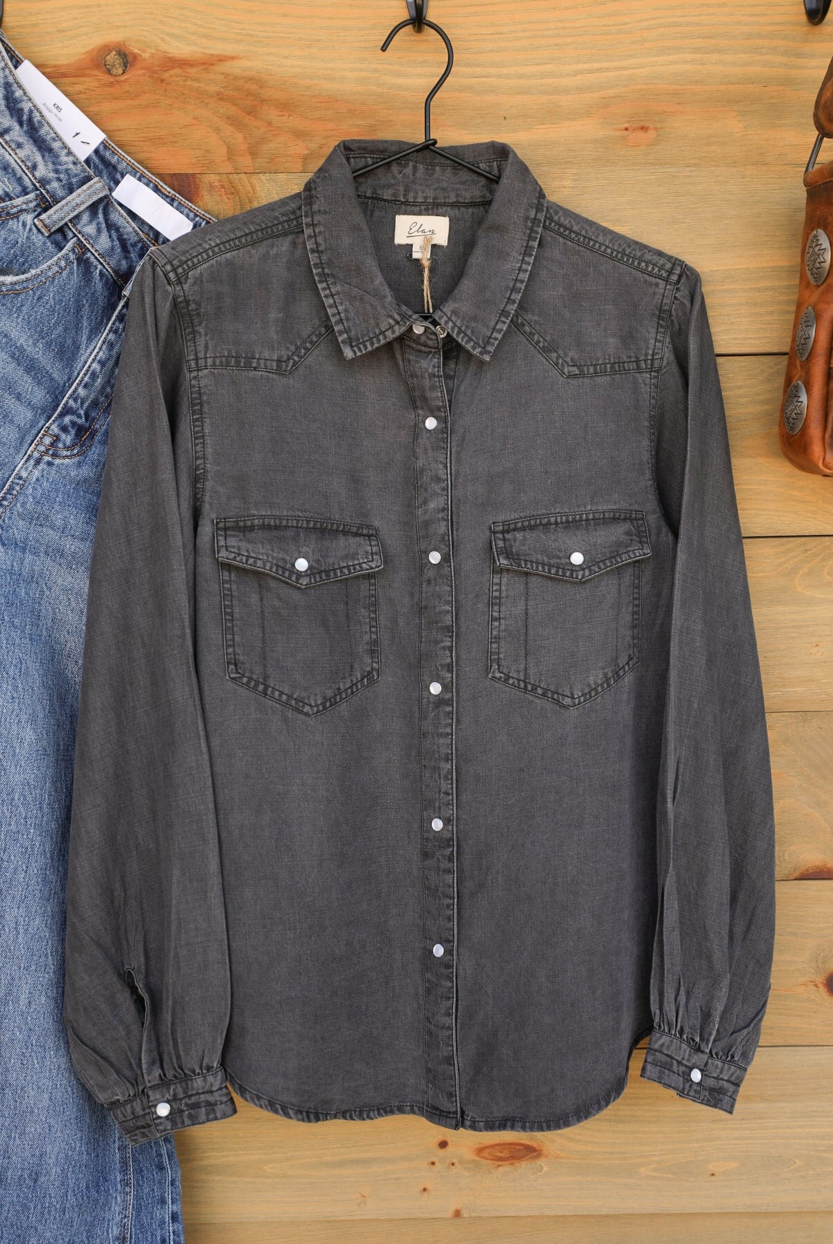 Kemmer Top-Shirts-Crooked Horn Company, Online Women's Fashion Boutique in San Tan Valley, Arizona 85140