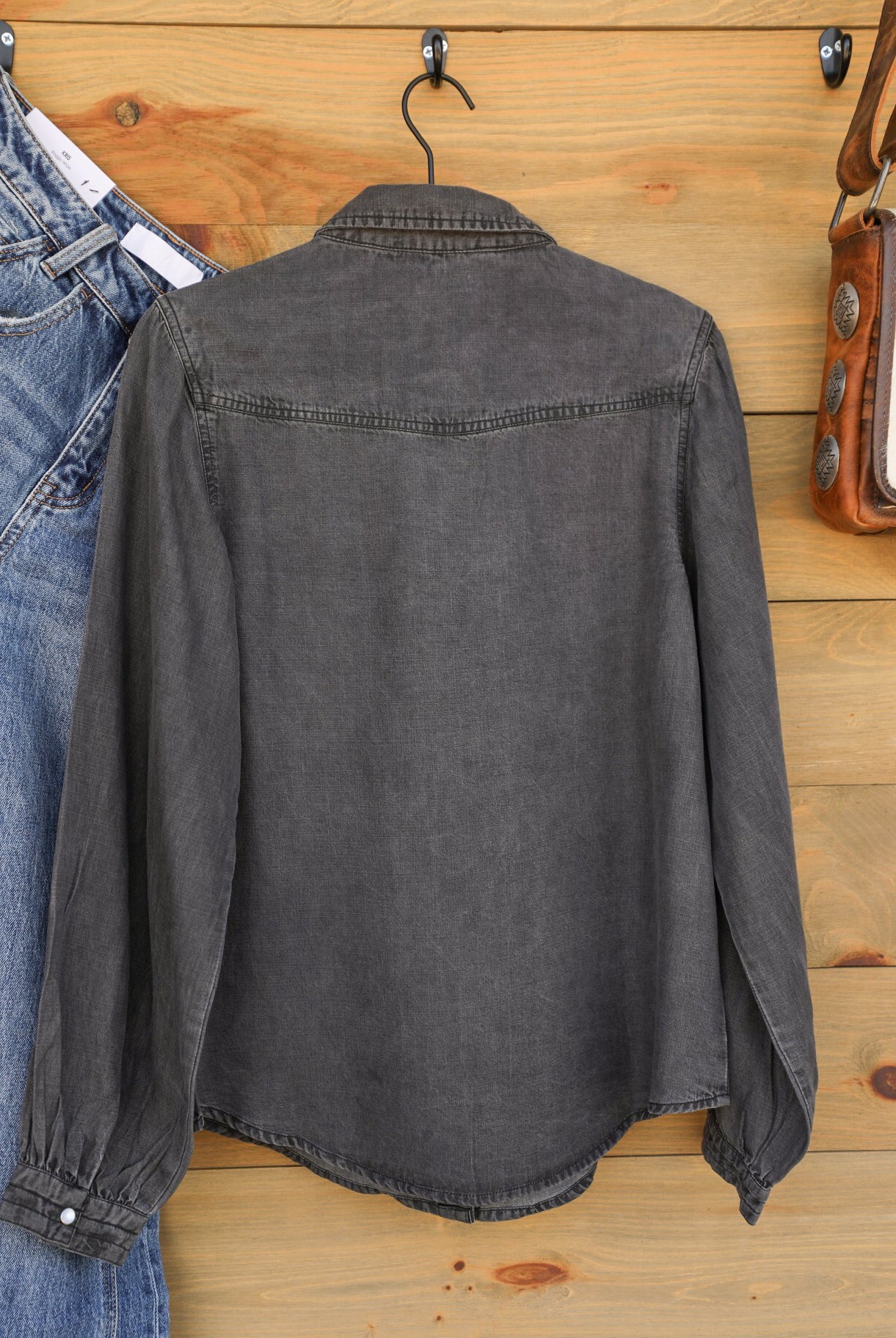 Kemmer Top-Shirts-Crooked Horn Company, Online Women's Fashion Boutique in San Tan Valley, Arizona 85140