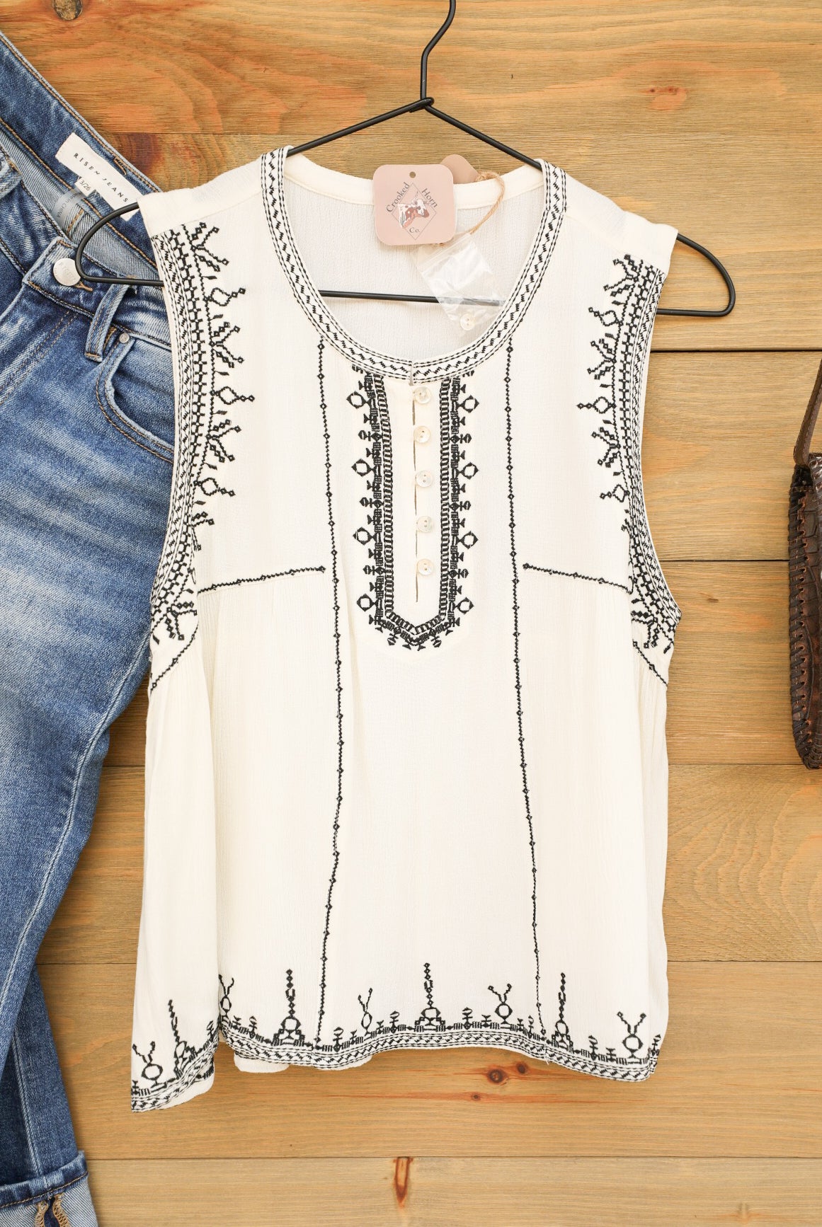 Kit Top-Shirts-Crooked Horn Company, Online Women's Fashion Boutique in San Tan Valley, Arizona 85140