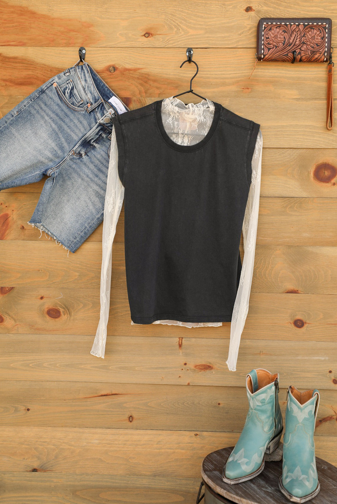 Brenn Top-Shirts-Crooked Horn Company, Online Women's Fashion Boutique in San Tan Valley, Arizona 85140