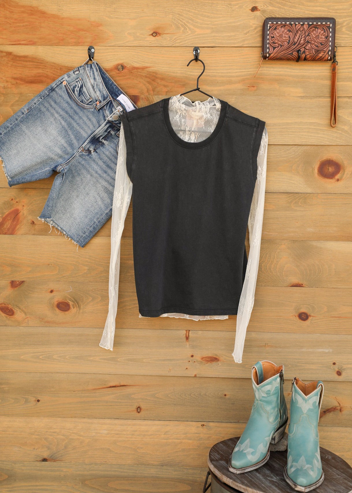 Brenn Top-Shirts-Crooked Horn Company, Online Women's Fashion Boutique in San Tan Valley, Arizona 85140