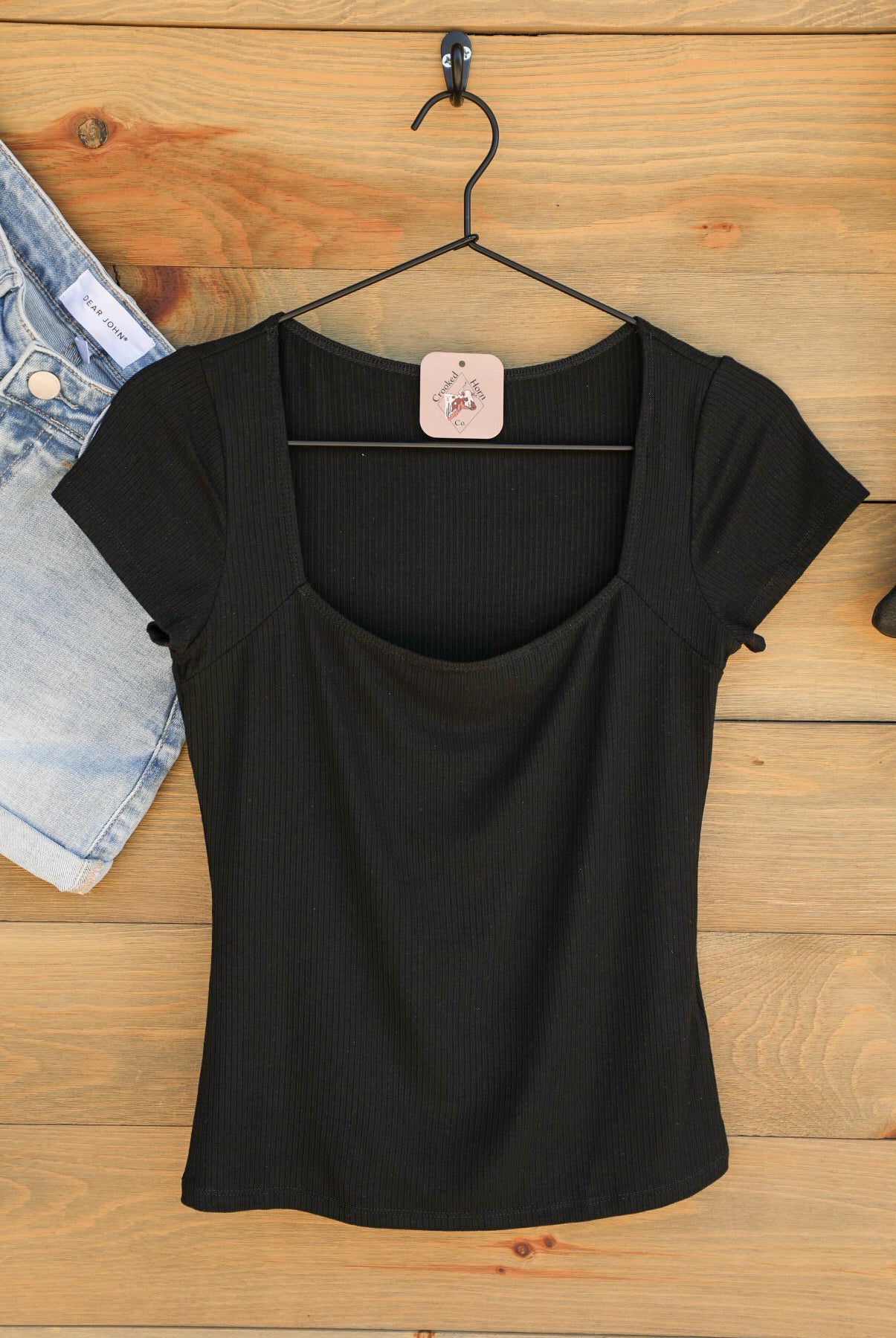 Columbia Falls Top-Shirts-Crooked Horn Company, Online Women's Fashion Boutique in San Tan Valley, Arizona 85140