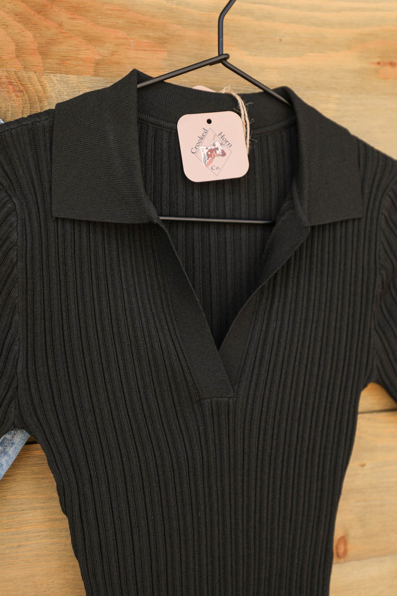 Courtney Top-Shirts-Crooked Horn Company, Online Women's Fashion Boutique in San Tan Valley, Arizona 85140