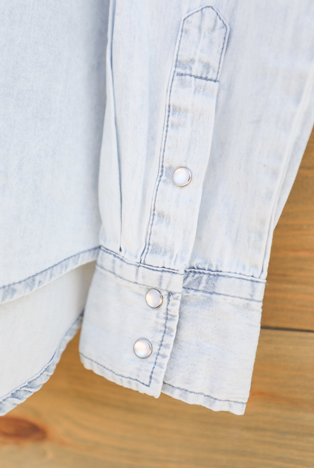 Del Denim Top-Shirts-Crooked Horn Company, Online Women's Fashion Boutique in San Tan Valley, Arizona 85140