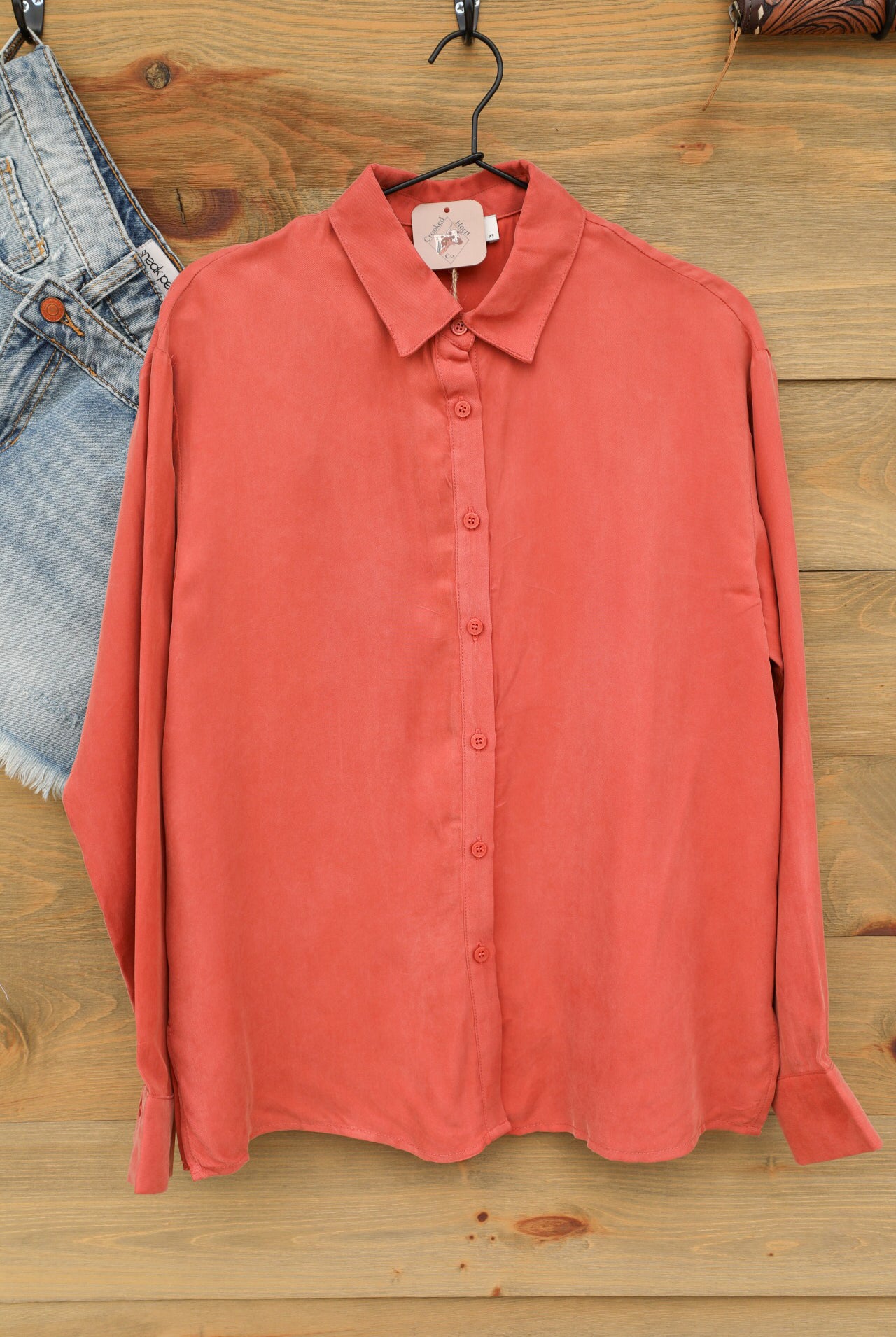 Dunes Top-Shirts-Crooked Horn Company, Online Women's Fashion Boutique in San Tan Valley, Arizona 85140