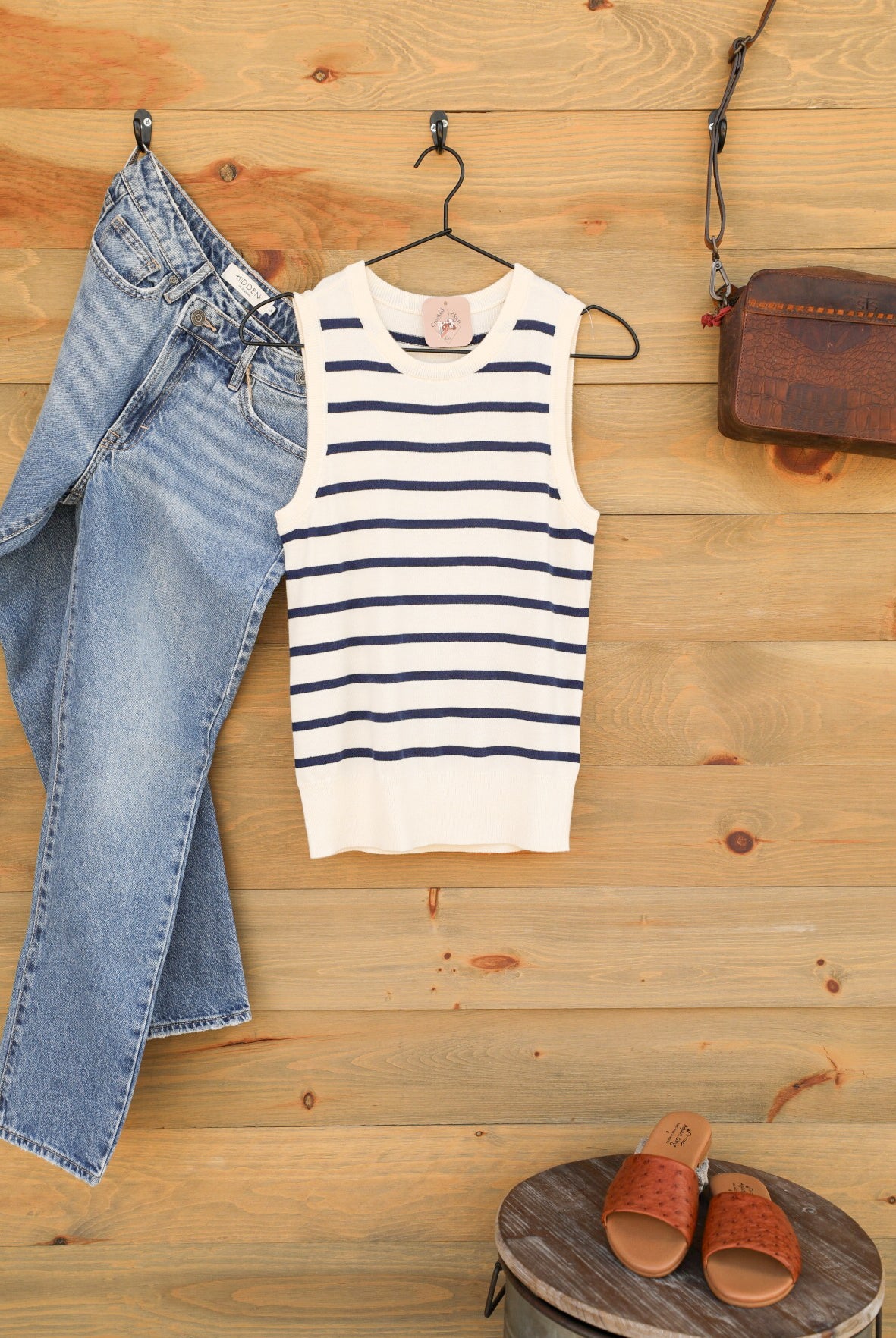 Elsa Top-Shirts-Crooked Horn Company, Online Women's Fashion Boutique in San Tan Valley, Arizona 85140