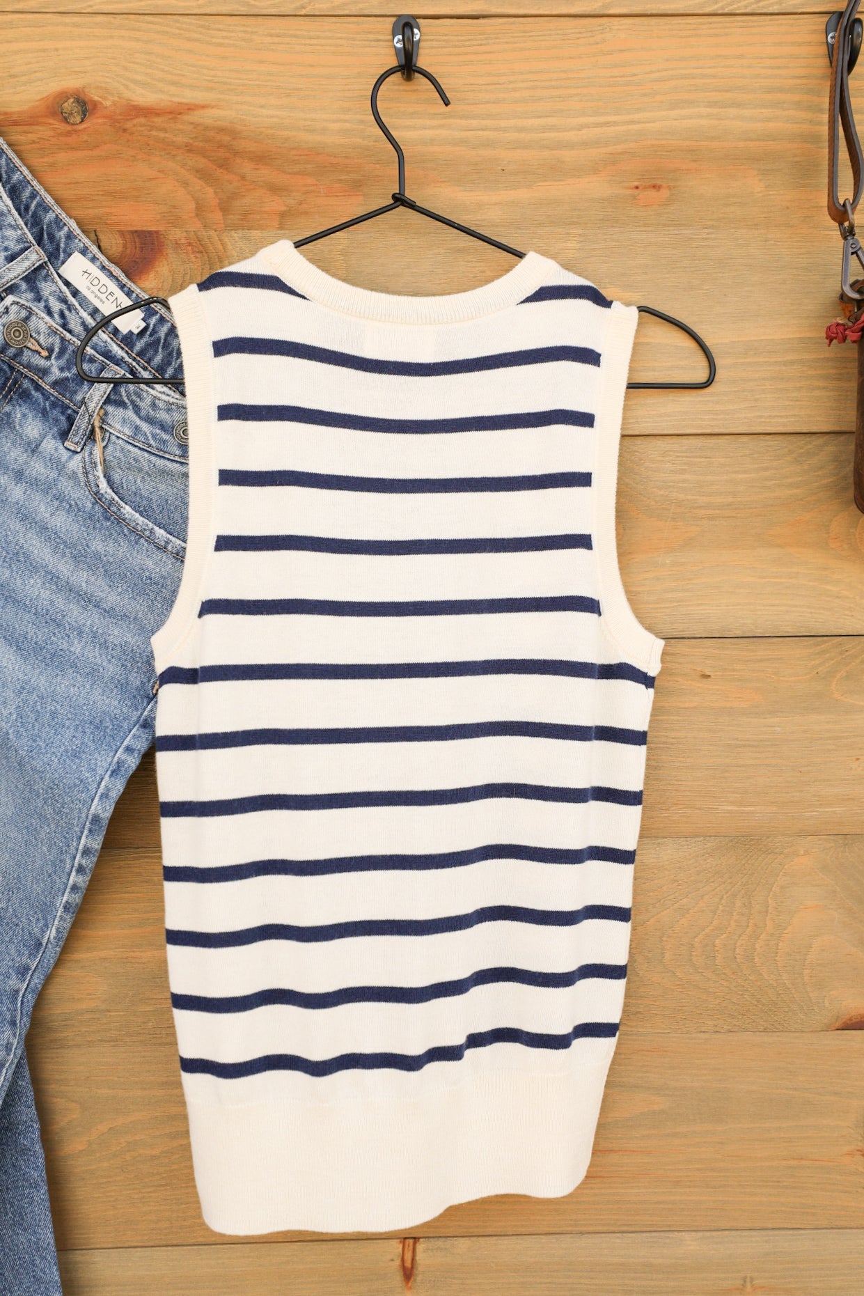 Elsa Top-Shirts-Crooked Horn Company, Online Women's Fashion Boutique in San Tan Valley, Arizona 85140