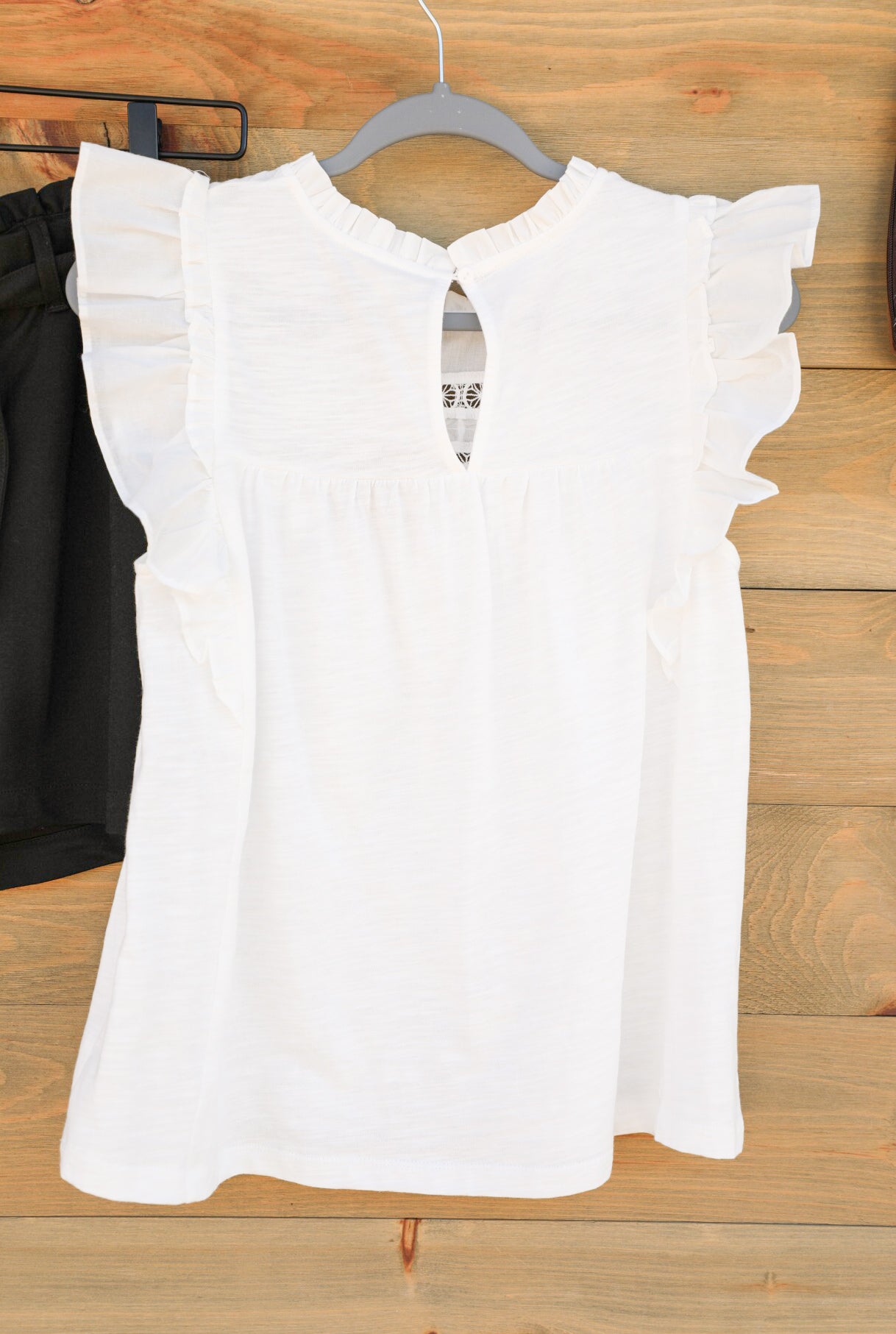 Helena Top-Shirts-Crooked Horn Company, Online Women's Fashion Boutique in San Tan Valley, Arizona 85140