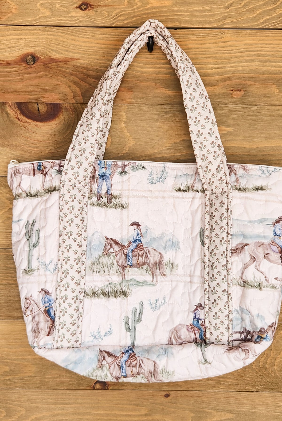 Quilted Zipper Tote-Purses/Bags-Crooked Horn Company, Online Women's Fashion Boutique in San Tan Valley, Arizona 85140