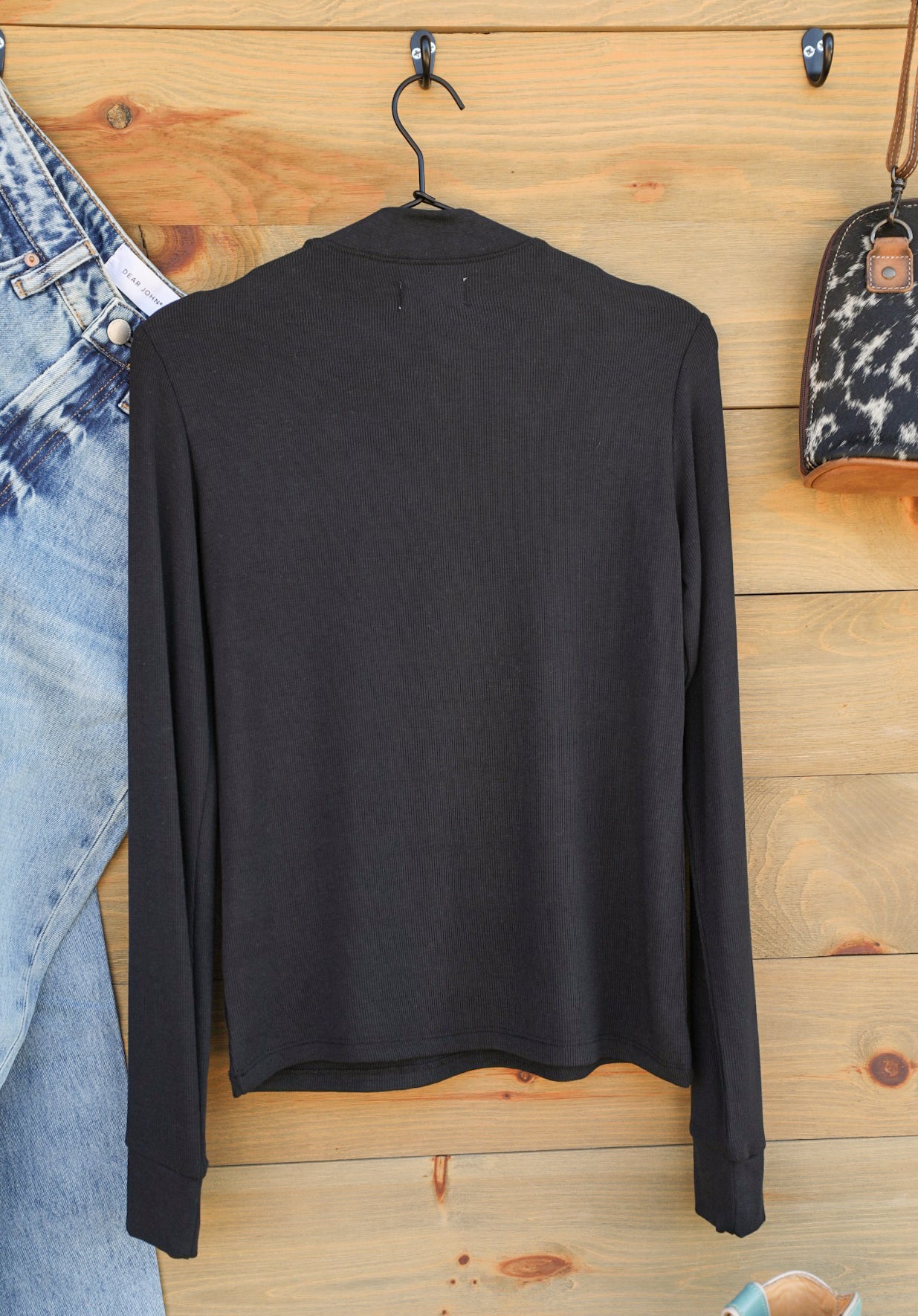 Liz Top-Shirts-Crooked Horn Company, Online Women's Fashion Boutique in San Tan Valley, Arizona 85140