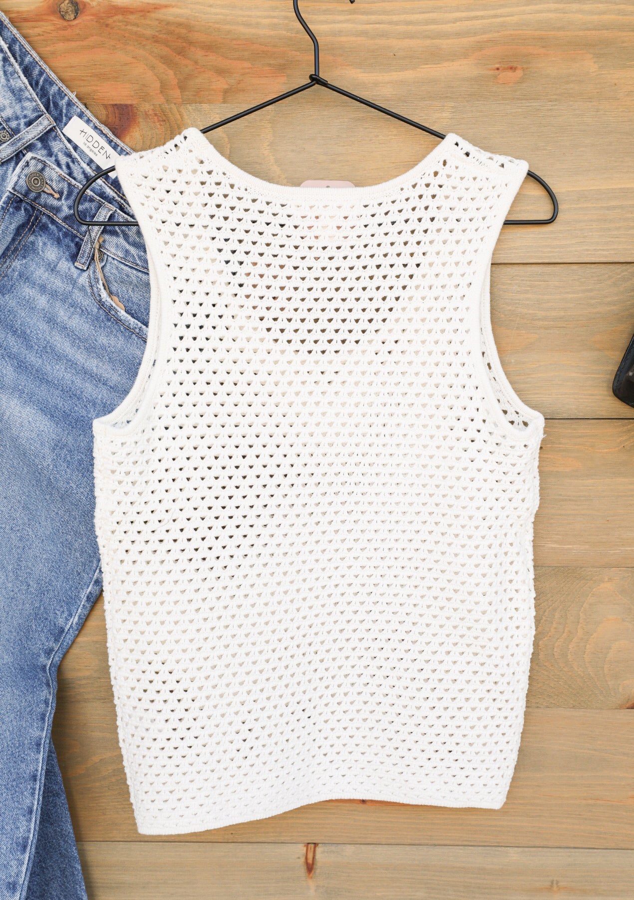 San Carlos Top-Shirts-Crooked Horn Company, Online Women's Fashion Boutique in San Tan Valley, Arizona 85140