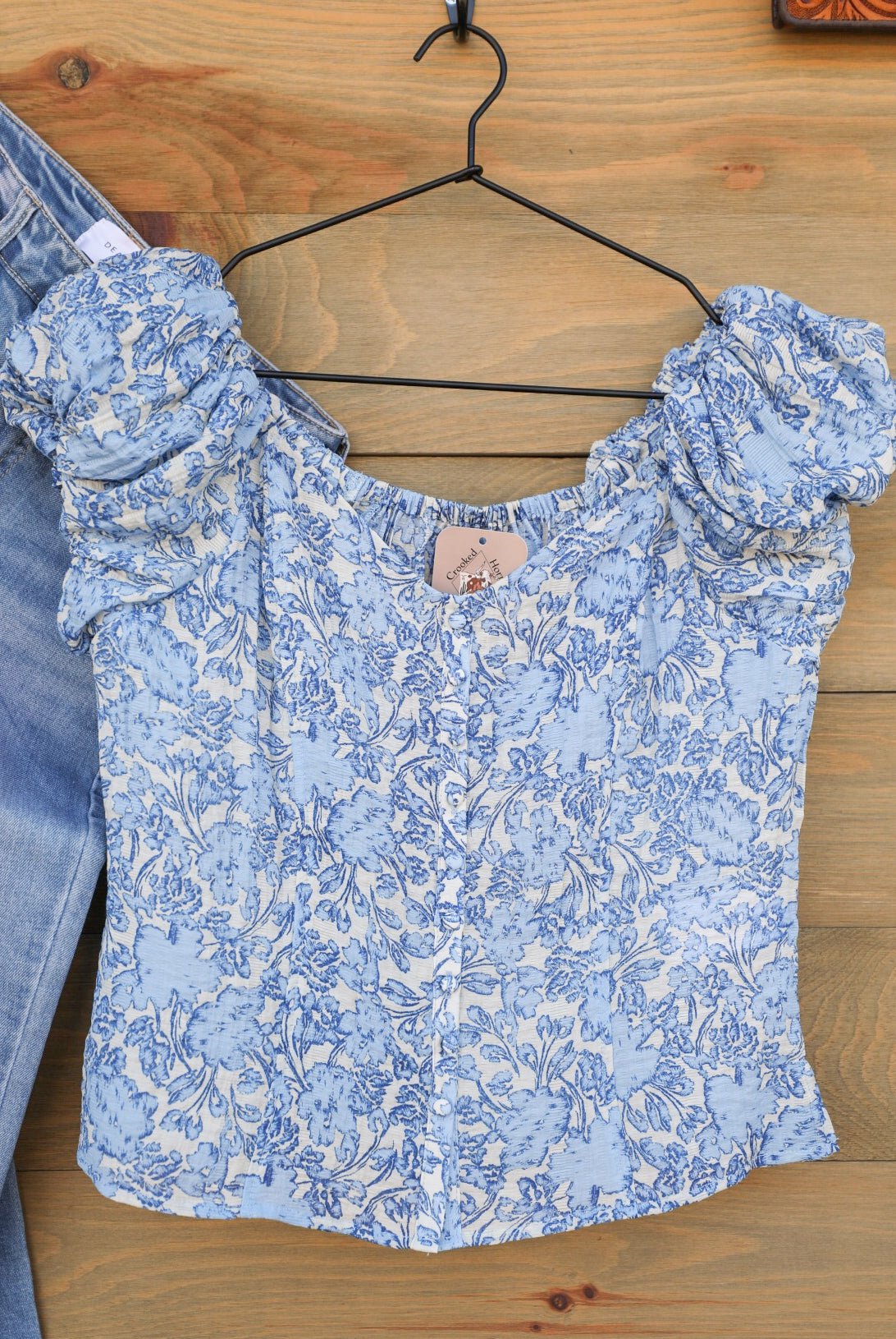 Winnett Top-Shirts-Crooked Horn Company, Online Women's Fashion Boutique in San Tan Valley, Arizona 85140