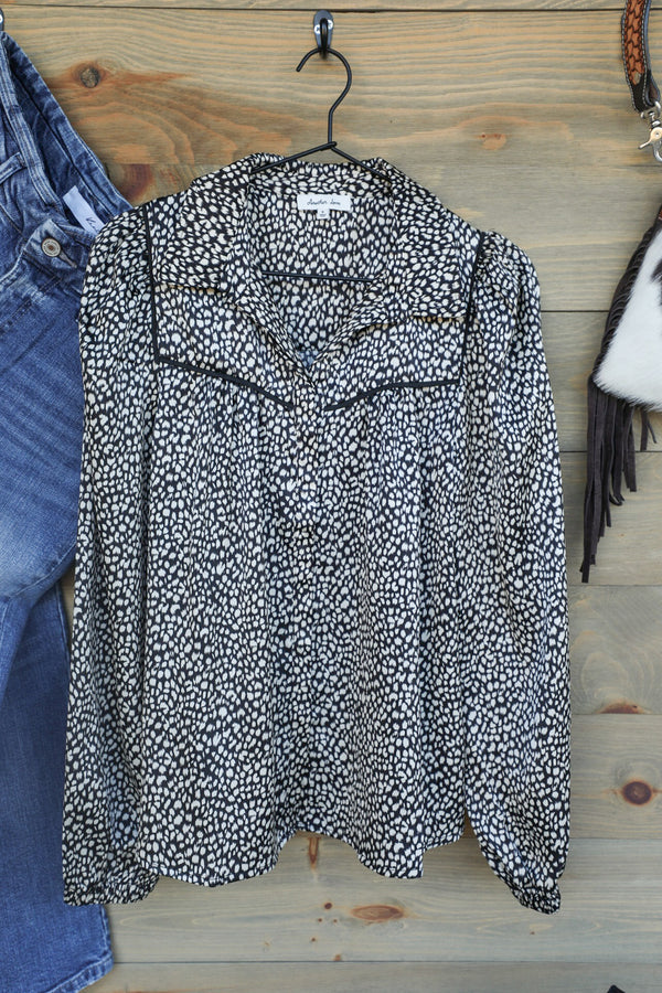 Alana Top-Shirts-Crooked Horn Company, Online Women's Fashion Boutique in San Tan Valley, Arizona 85140