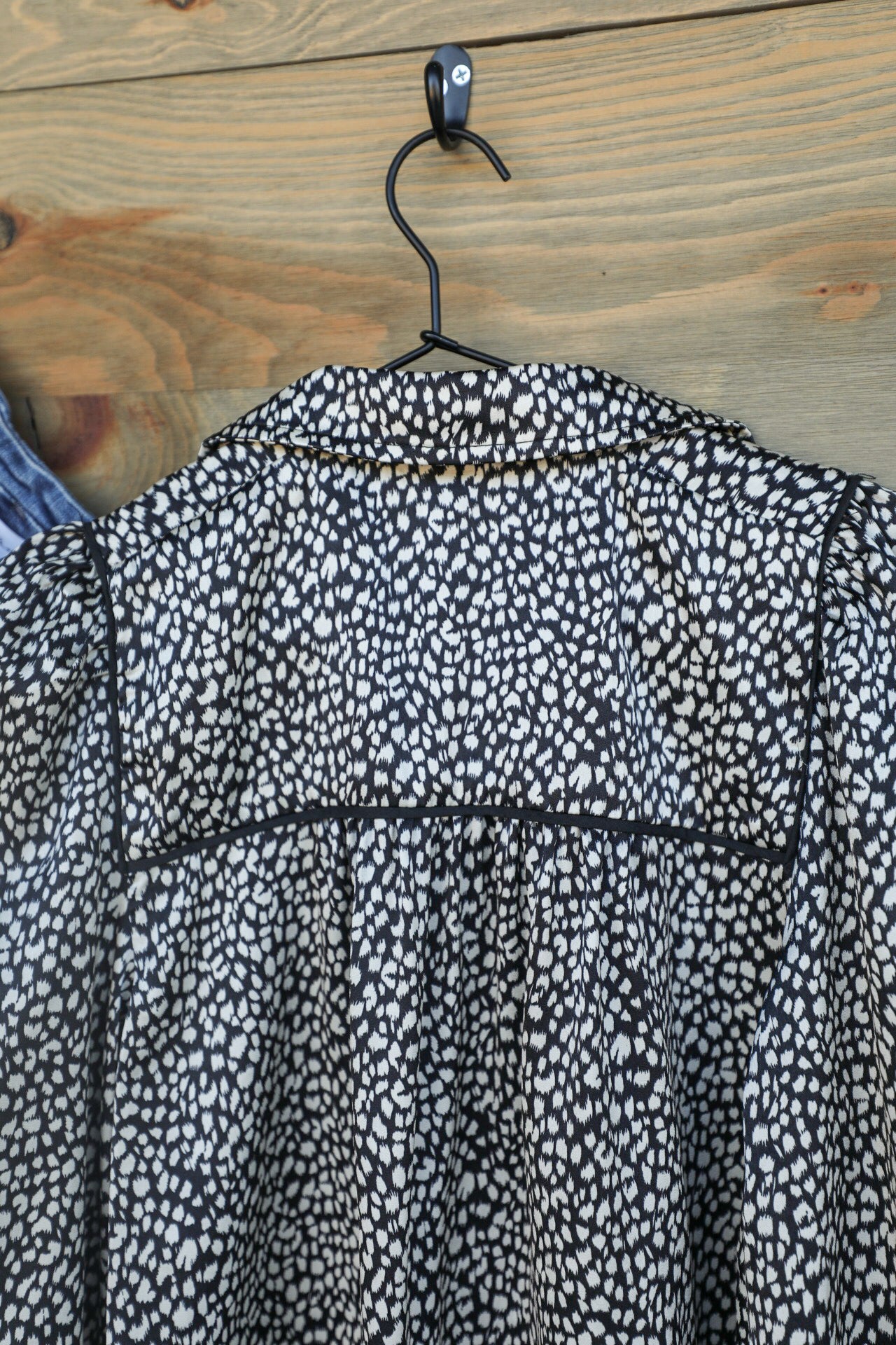 Alana Top-Shirts-Crooked Horn Company, Online Women's Fashion Boutique in San Tan Valley, Arizona 85140