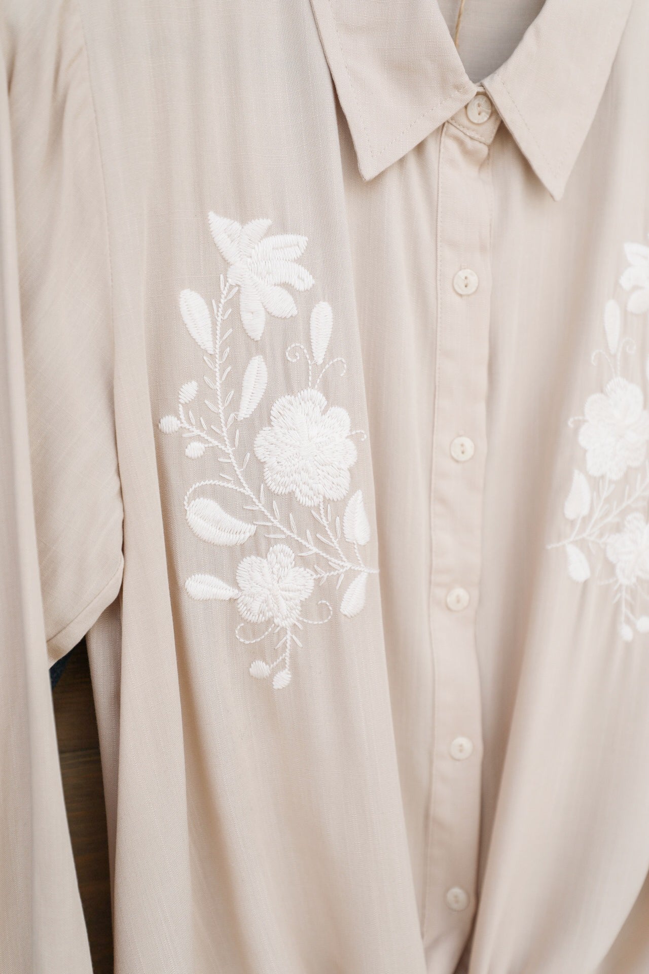 Sacramento Top-Shirts-Crooked Horn Company, Online Women's Fashion Boutique in San Tan Valley, Arizona 85140