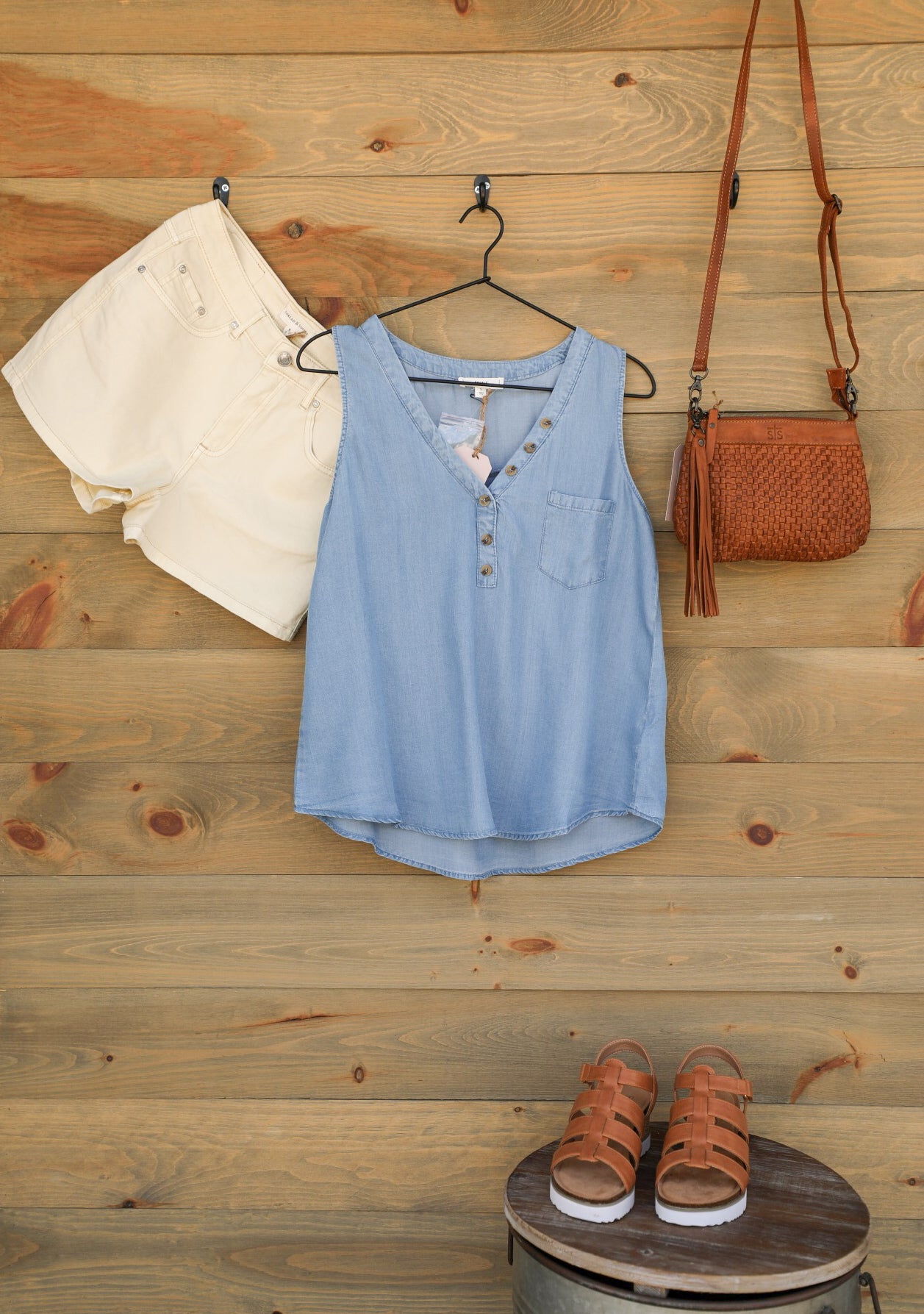 Rio Rancho Top-Shirts-Crooked Horn Company, Online Women's Fashion Boutique in San Tan Valley, Arizona 85140