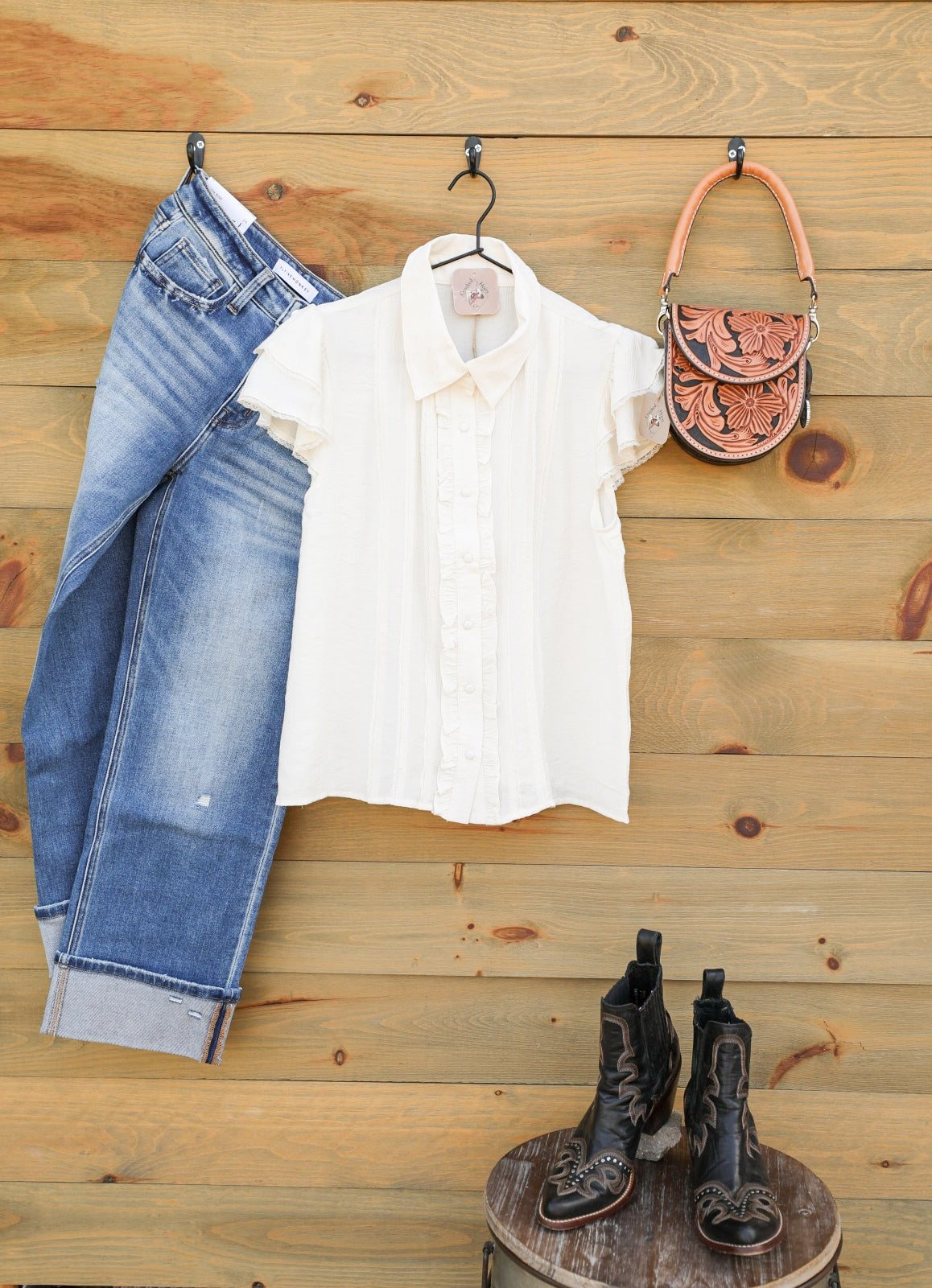 Scotland Top-Shirts-Crooked Horn Company, Online Women's Fashion Boutique in San Tan Valley, Arizona 85140