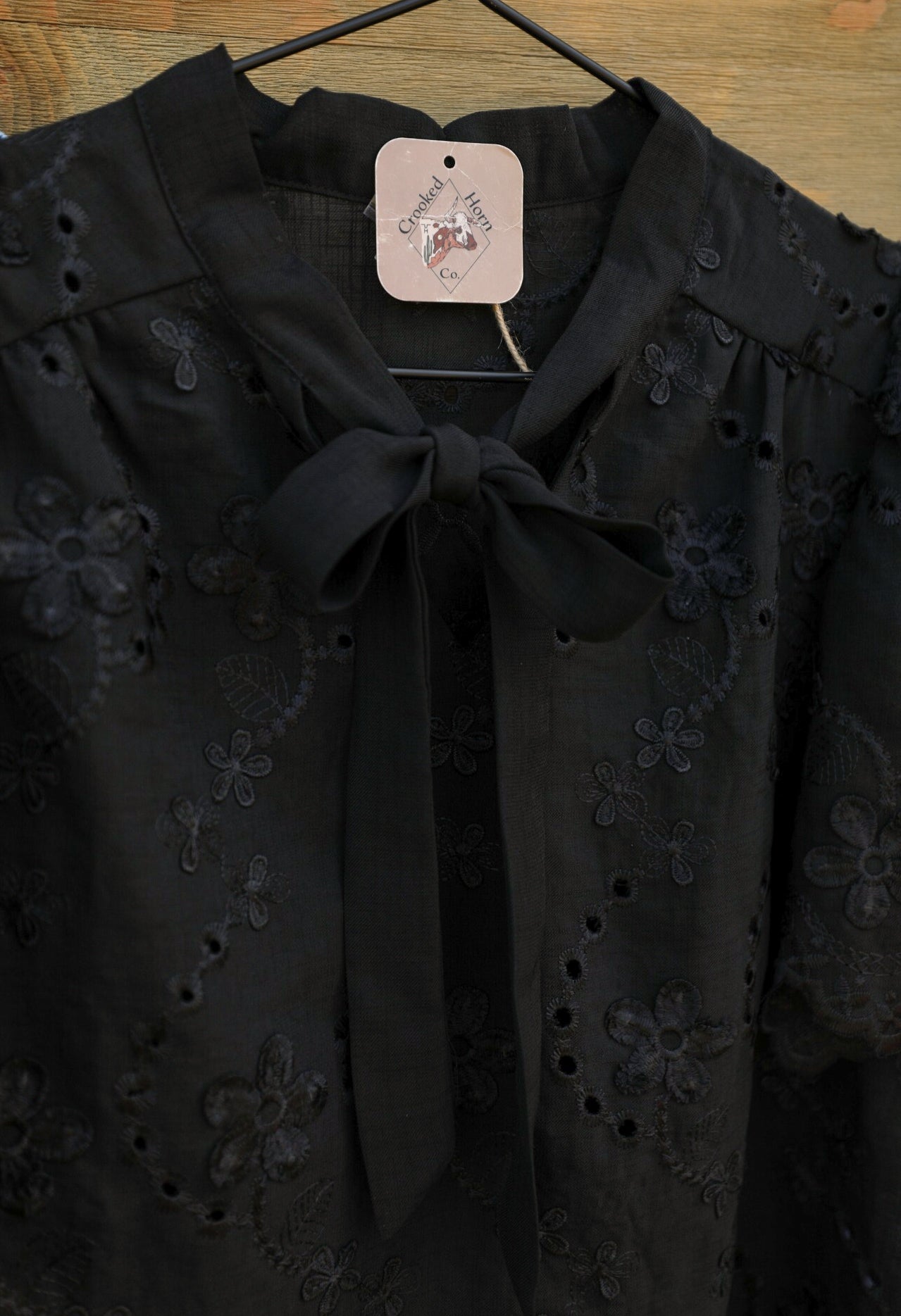 Colton Top-Crooked Horn Company, Online Women's Fashion Boutique in San Tan Valley, Arizona 85140