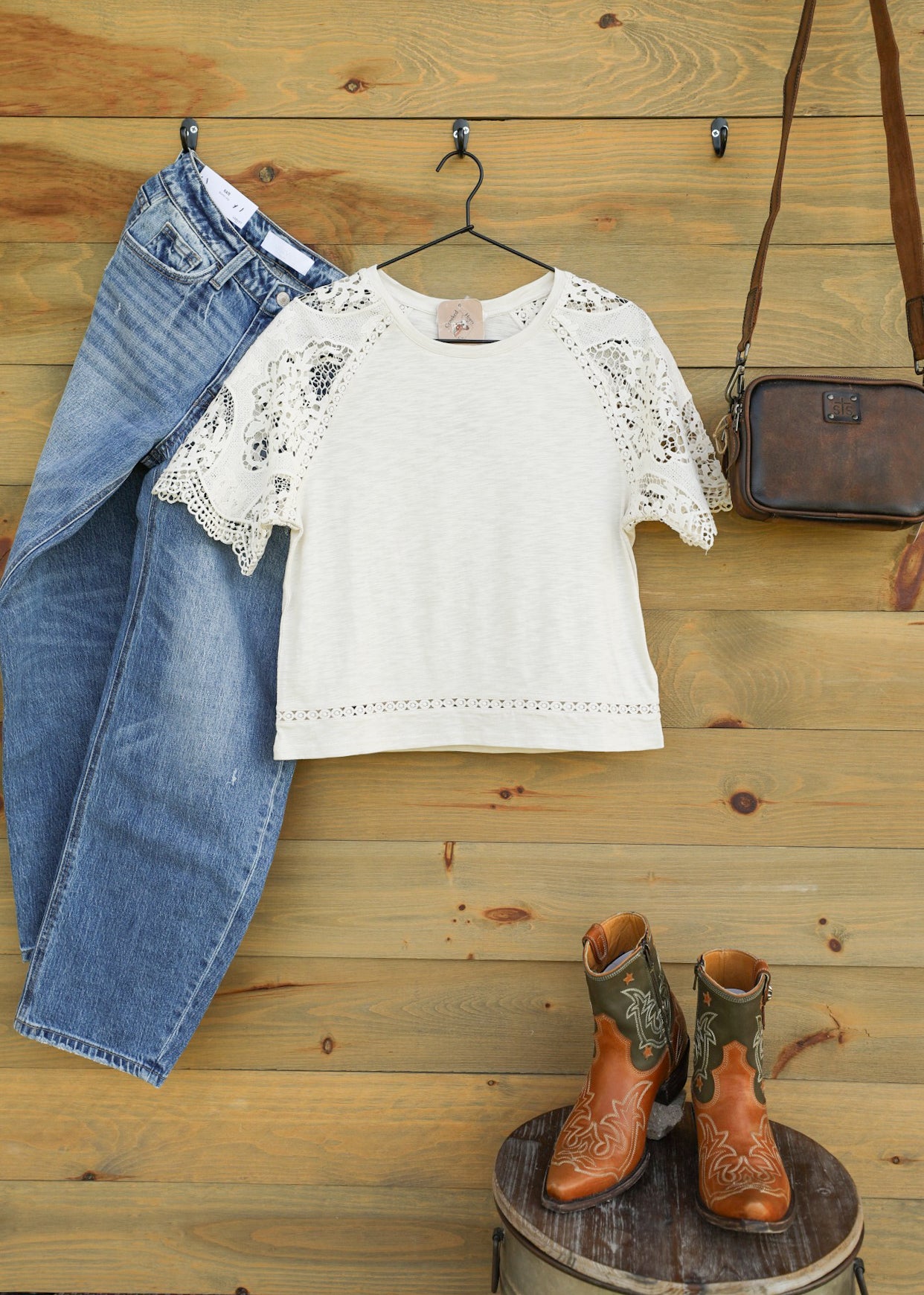 Deia Top-Crooked Horn Company, Online Women's Fashion Boutique in San Tan Valley, Arizona 85140