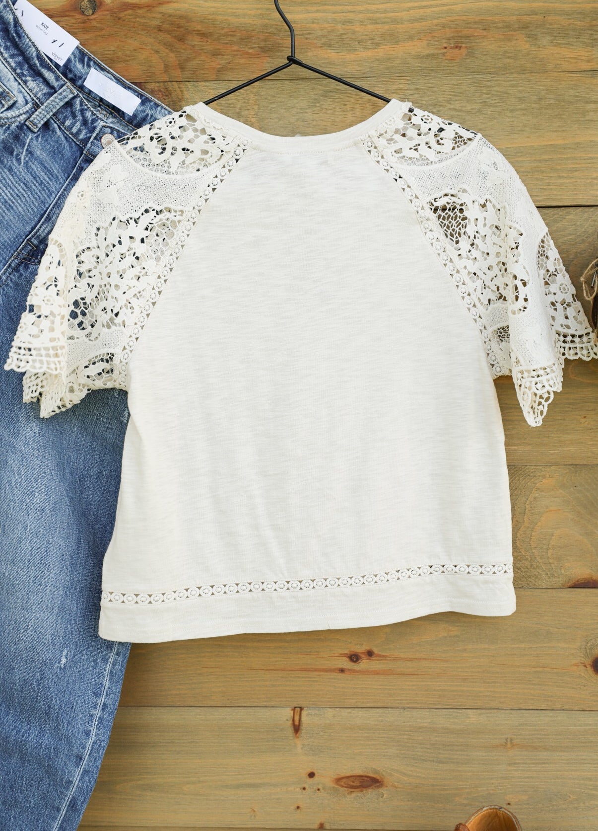 Deia Top-Shirts-Crooked Horn Company, Online Women's Fashion Boutique in San Tan Valley, Arizona 85140