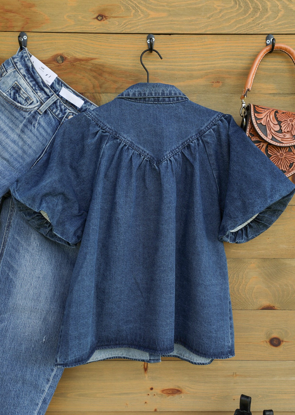 Woonsocket Top-Crooked Horn Company, Online Women's Fashion Boutique in San Tan Valley, Arizona 85140