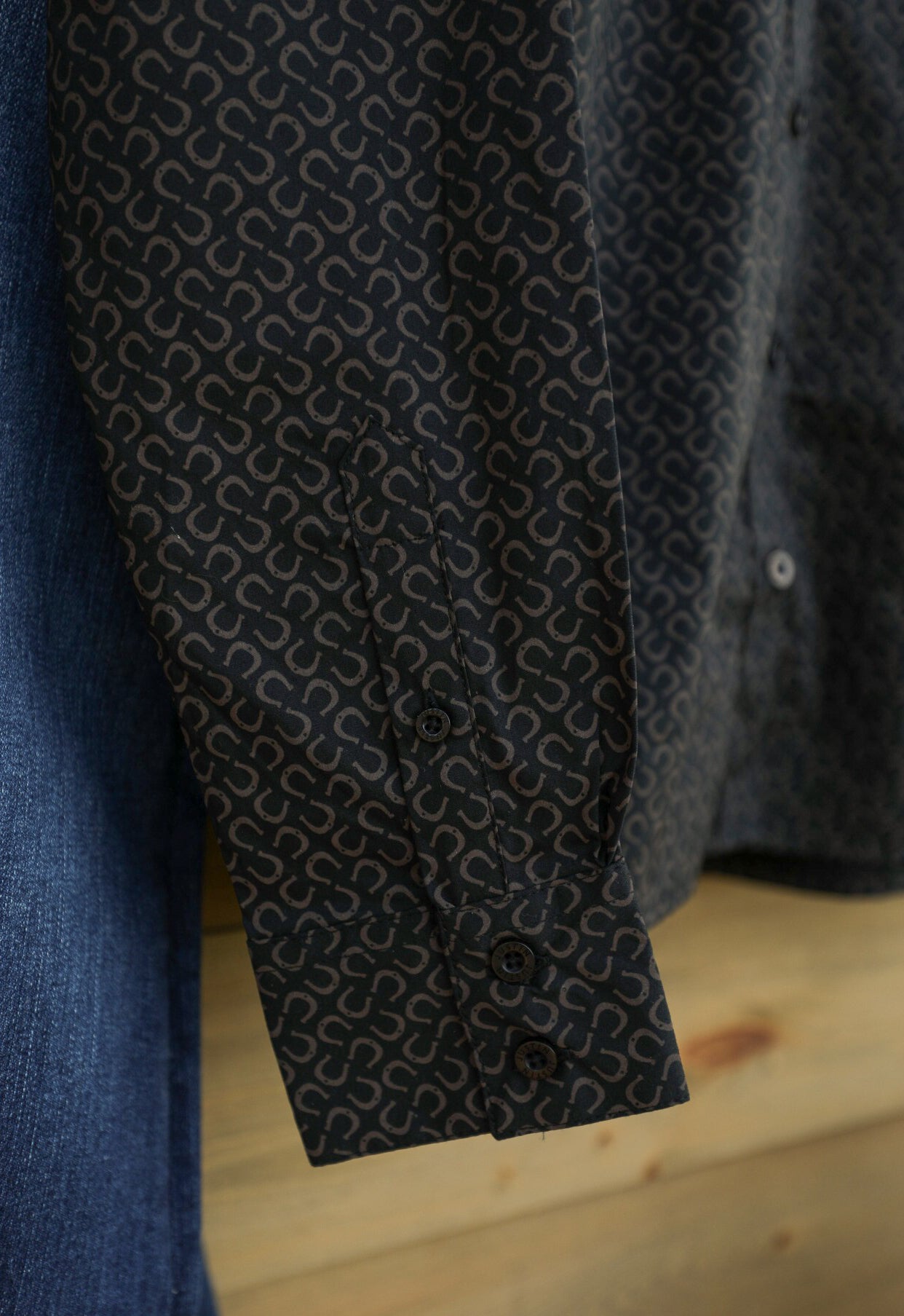 Black Horseshoe Top-Shirts-Crooked Horn Company, Online Women's Fashion Boutique in San Tan Valley, Arizona 85140