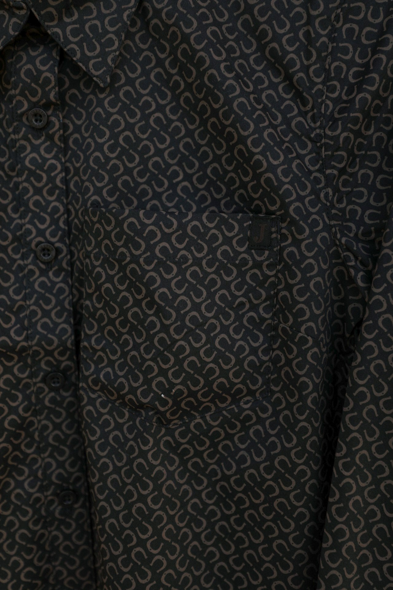 Black Horseshoe Top-Shirts-Crooked Horn Company, Online Women's Fashion Boutique in San Tan Valley, Arizona 85140