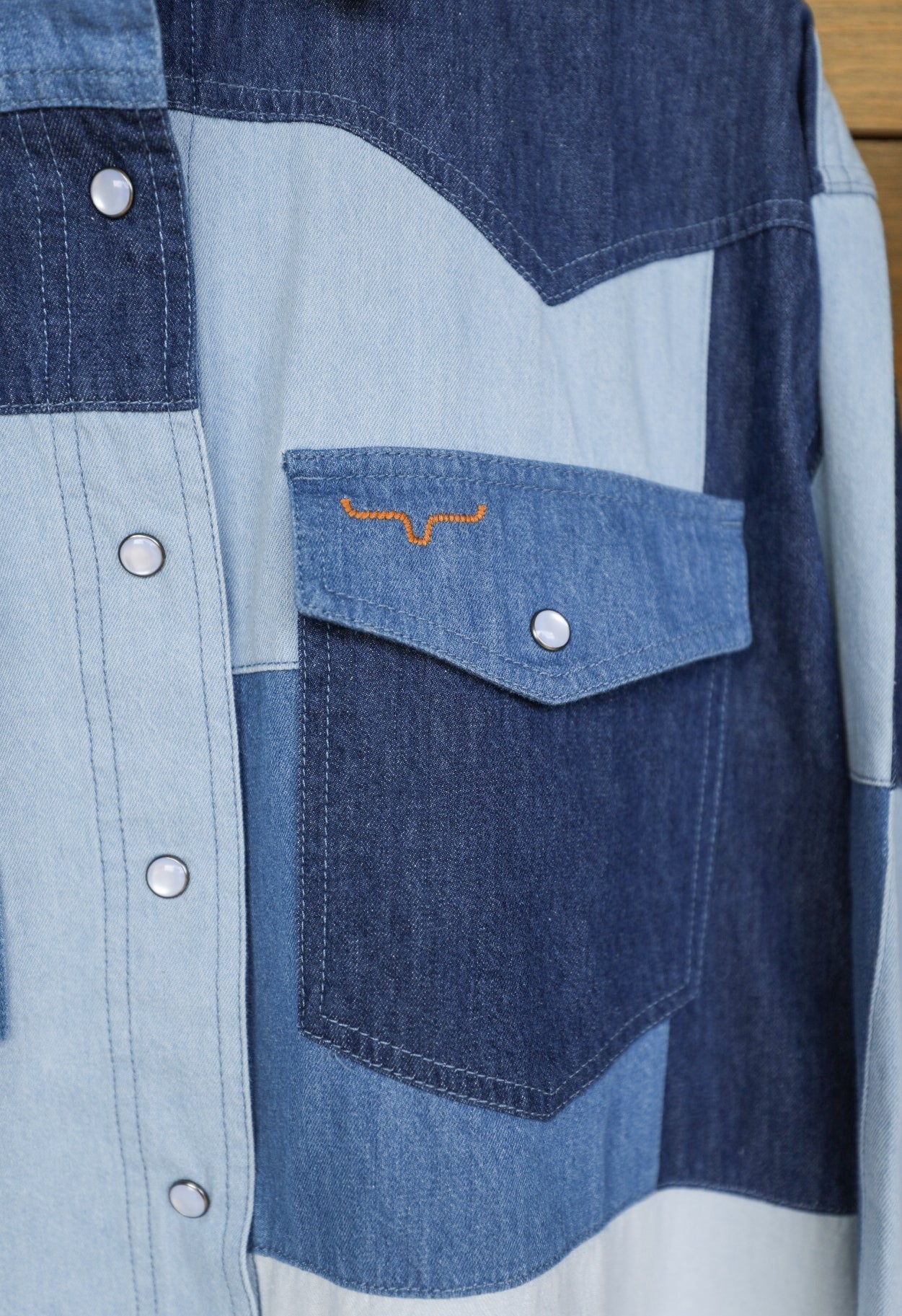 Olly Top-Shirts-Crooked Horn Company, Online Women's Fashion Boutique in San Tan Valley, Arizona 85140