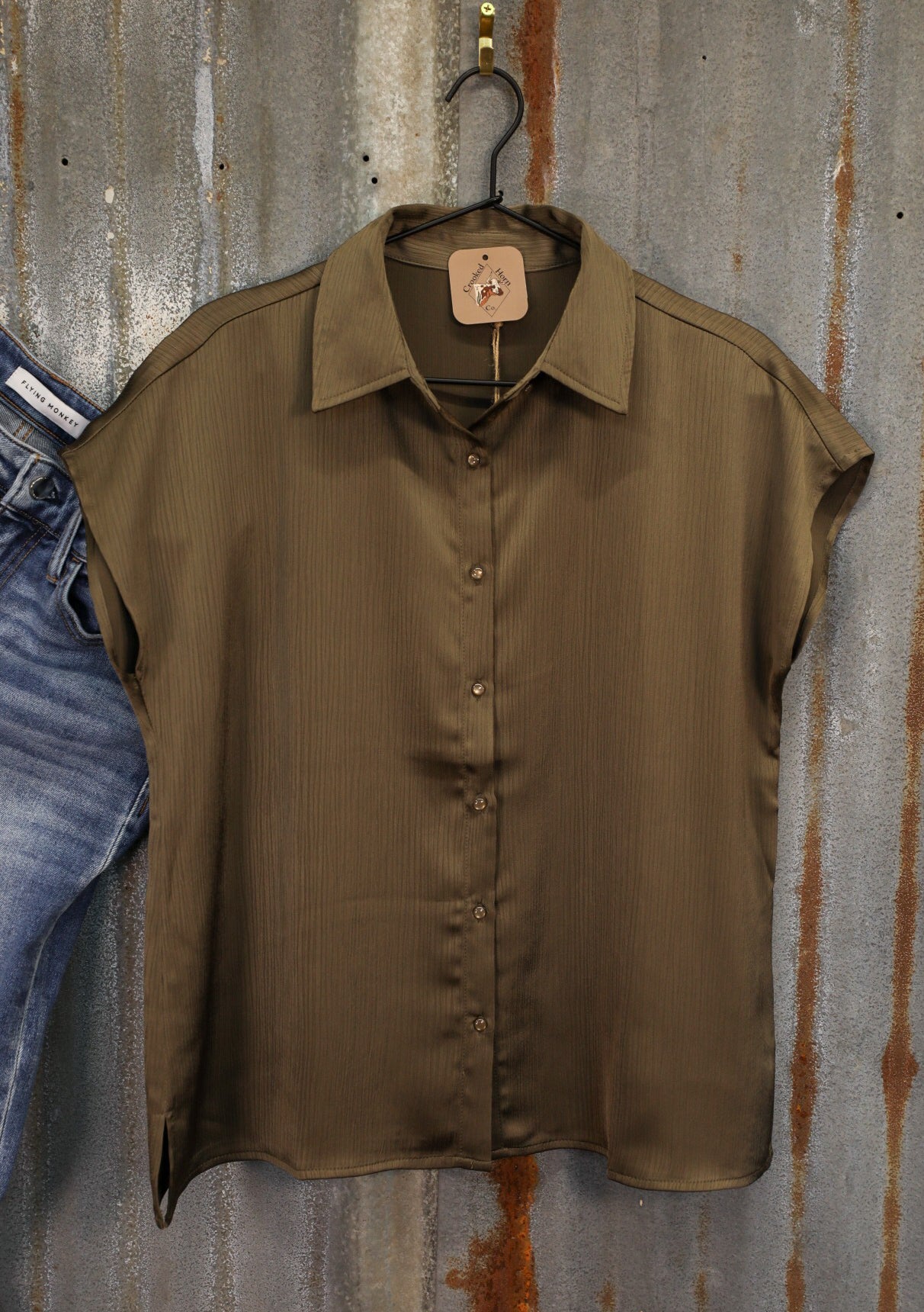 Roslyn Top-Shirts-Crooked Horn Company, Online Women's Fashion Boutique in San Tan Valley, Arizona 85140
