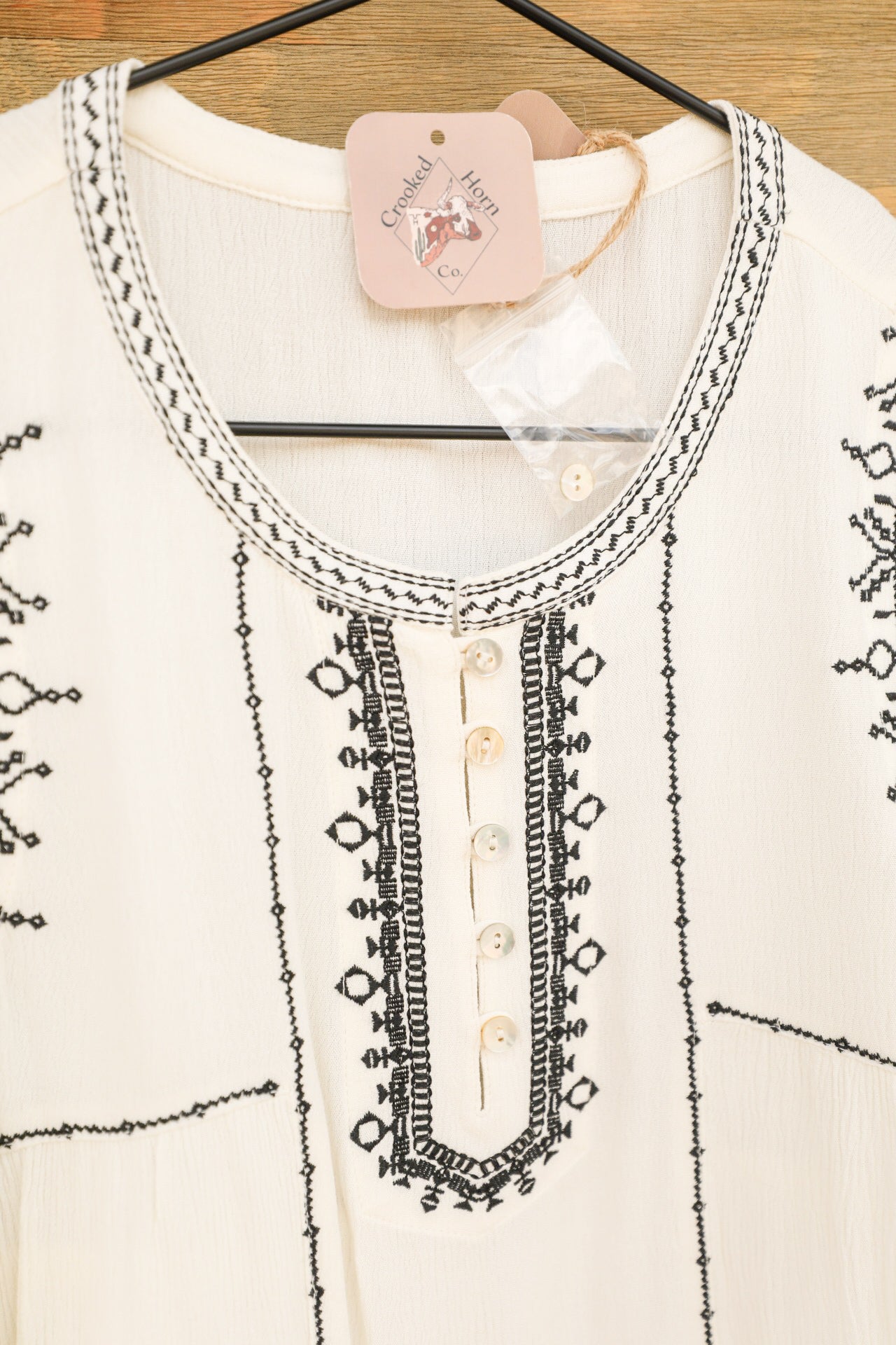 Kit Top-Shirts-Crooked Horn Company, Online Women's Fashion Boutique in San Tan Valley, Arizona 85140