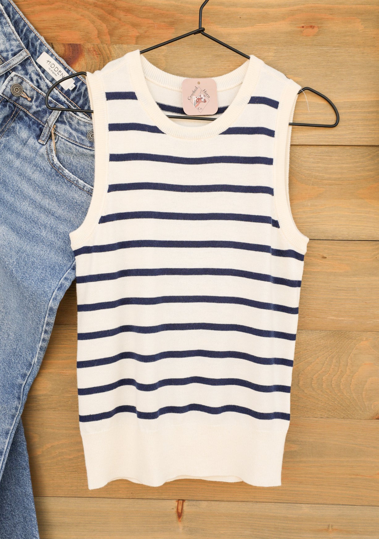 Elsa Top-Shirts-Crooked Horn Company, Online Women's Fashion Boutique in San Tan Valley, Arizona 85140