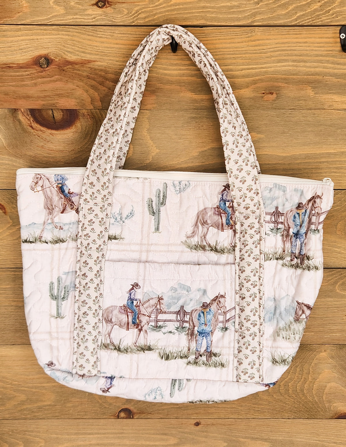 Quilted Zipper Tote-Purses/Bags-Crooked Horn Company, Online Women's Fashion Boutique in San Tan Valley, Arizona 85140
