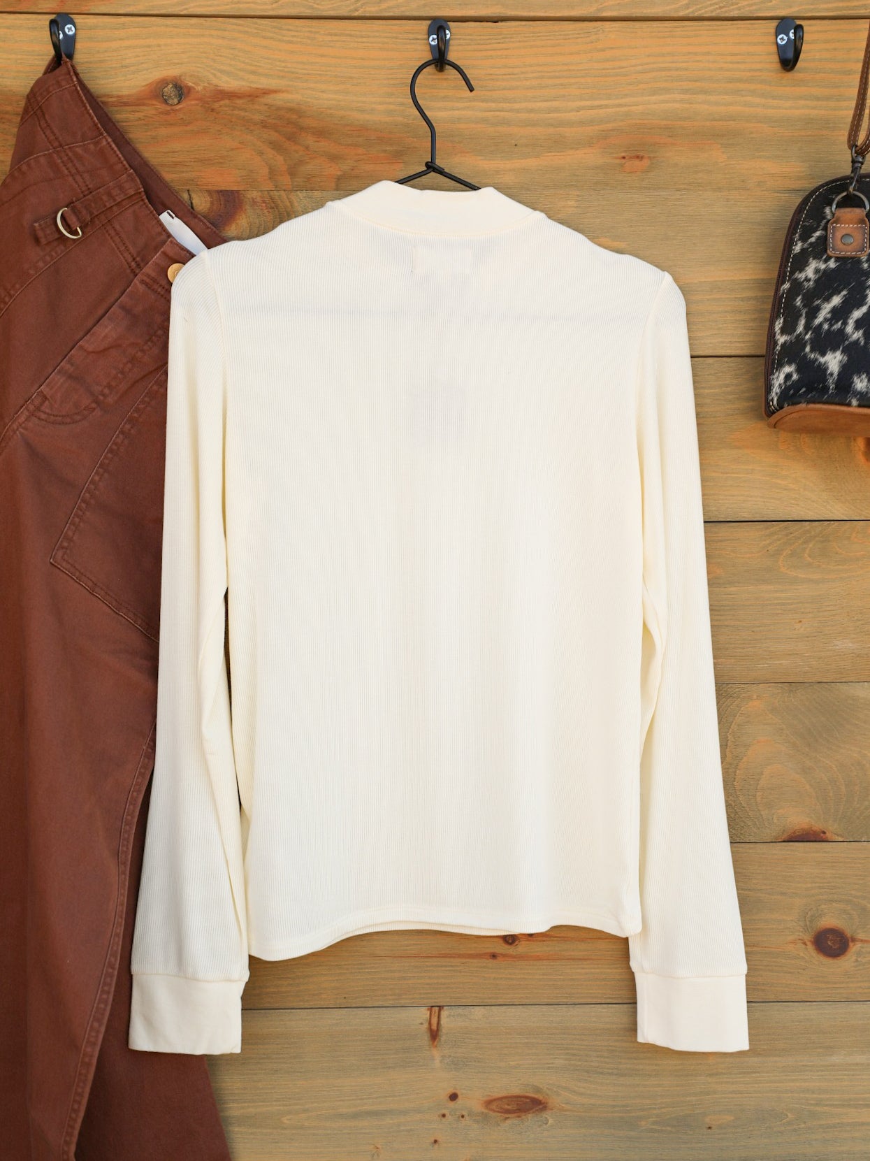 Liz Top-Shirts-Crooked Horn Company, Online Women's Fashion Boutique in San Tan Valley, Arizona 85140