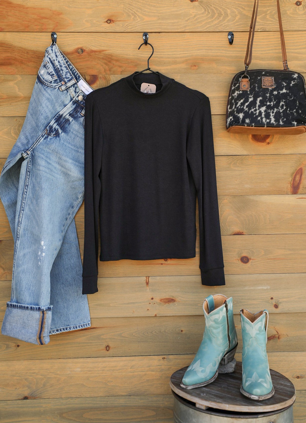 Liz Top-Shirts-Crooked Horn Company, Online Women's Fashion Boutique in San Tan Valley, Arizona 85140